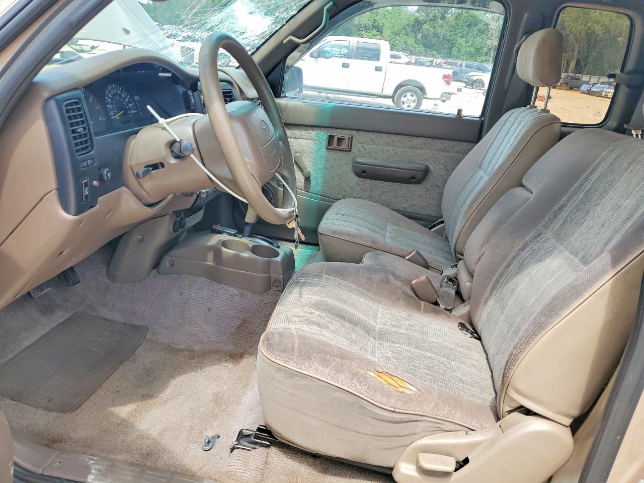 1998 Toyota Tacoma Xtracab Prerunner Tan vin: 4TASM92N5WZ131886