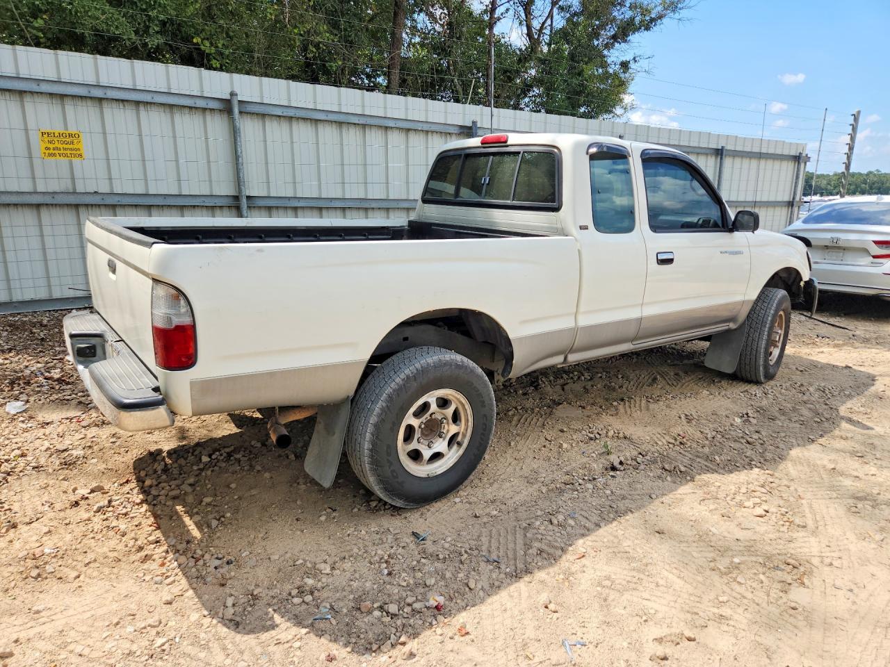 1998 Toyota Tacoma Xtracab Prerunner White vin: 4TASM92N6WZ156943