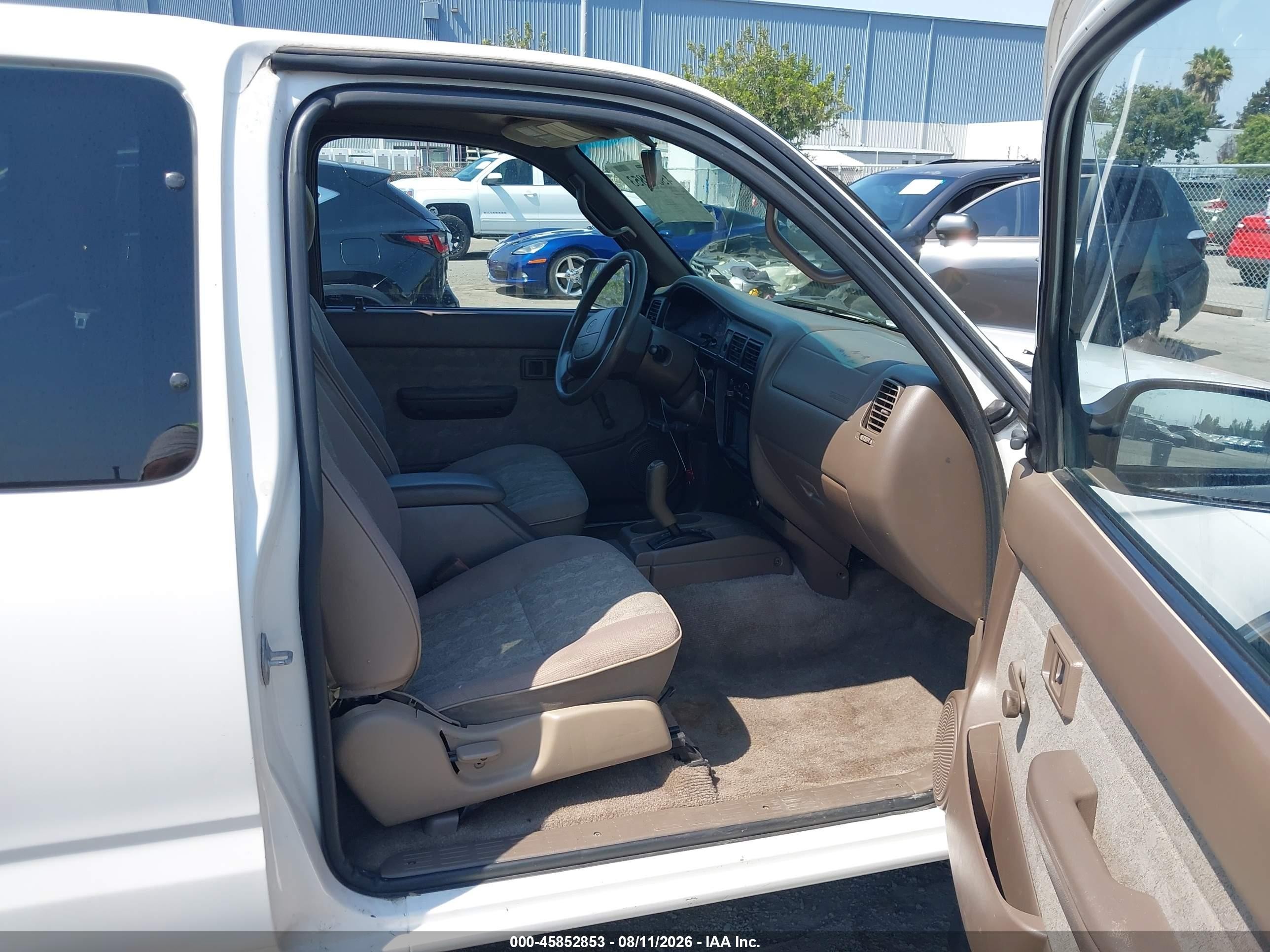 2000 Toyota Tacoma Prerunner White vin: 4TASM92N6YZ600907
