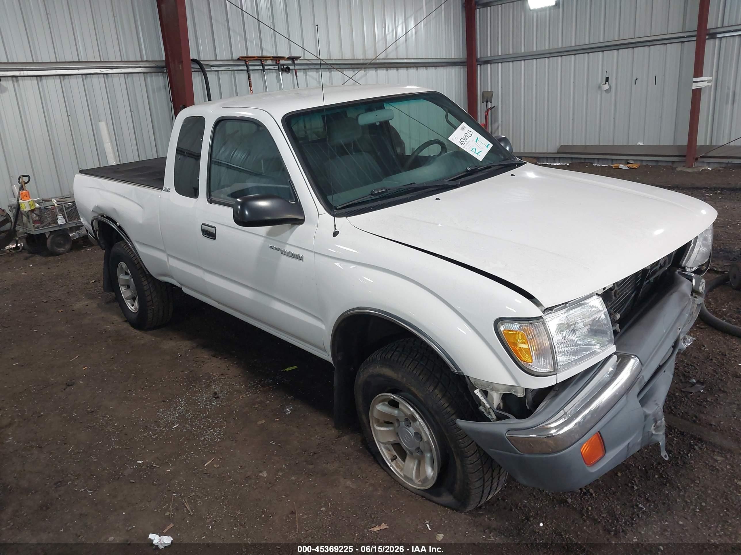 2000 Toyota Tacoma Prerunner White vin: 4TASM92N8YZ641474