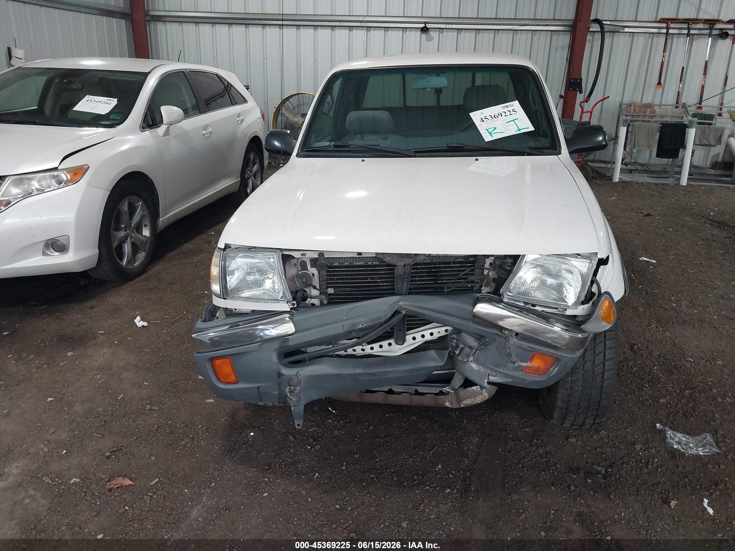 2000 Toyota Tacoma Prerunner White vin: 4TASM92N8YZ641474