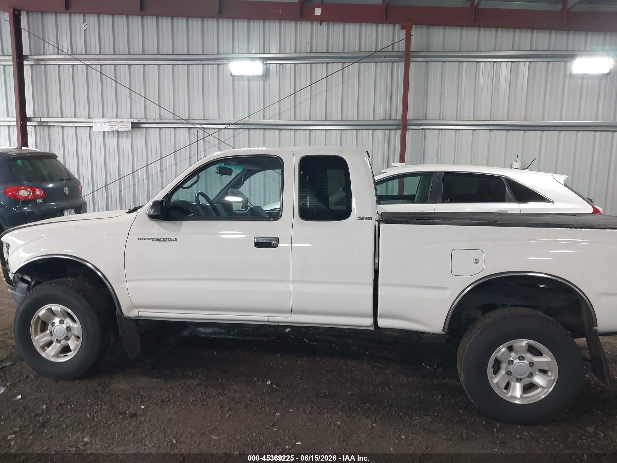 2000 Toyota Tacoma Prerunner White vin: 4TASM92N8YZ641474