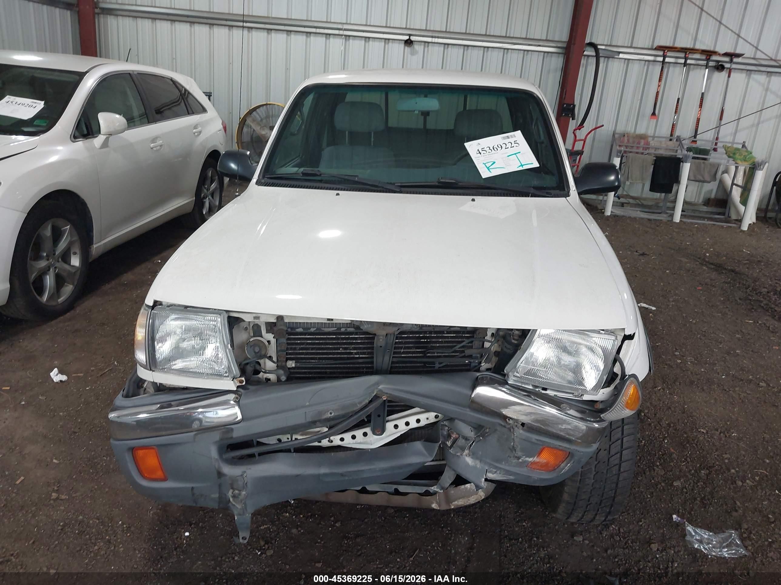 2000 Toyota Tacoma Prerunner White vin: 4TASM92N8YZ641474