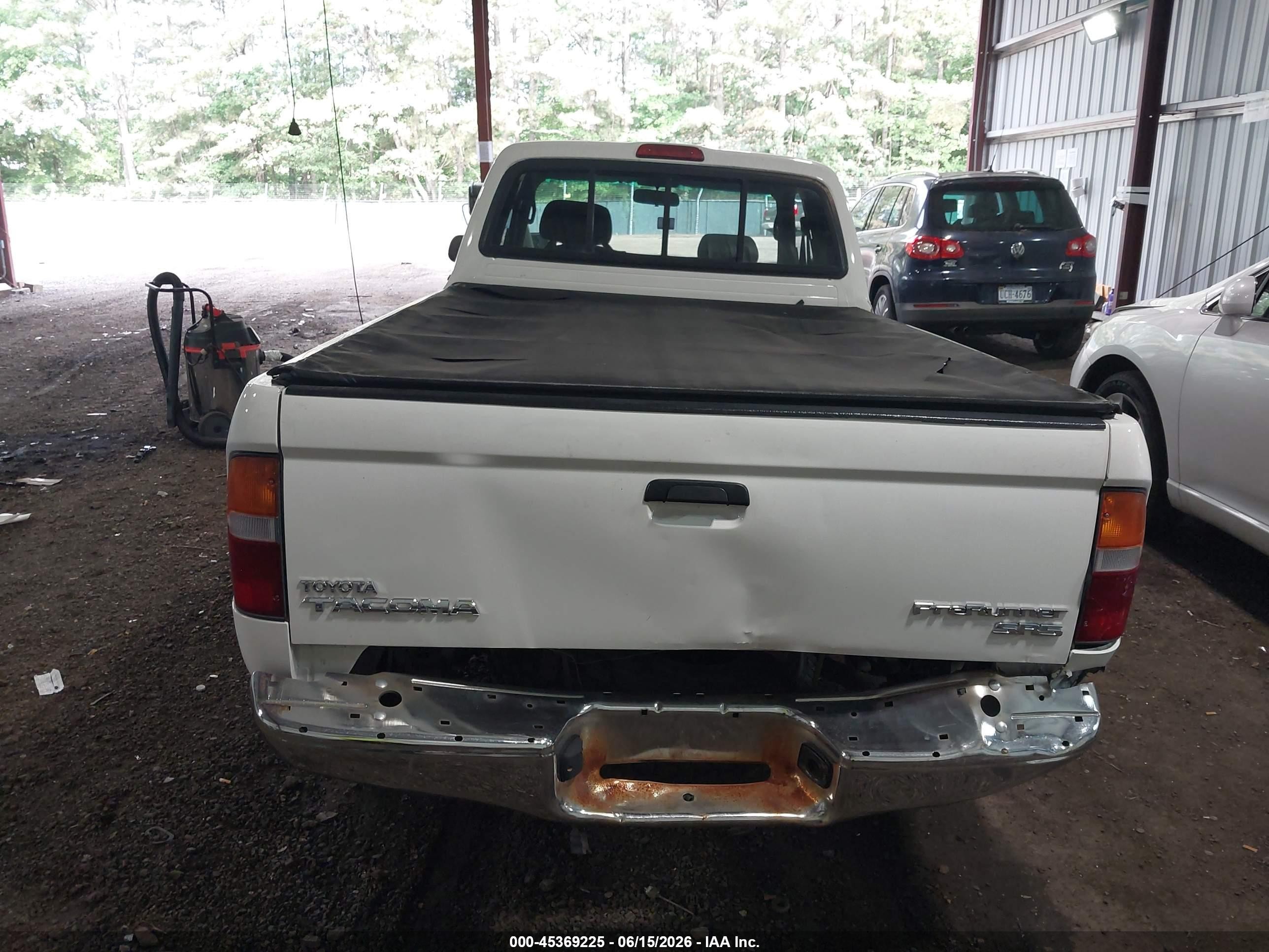 2000 Toyota Tacoma Prerunner White vin: 4TASM92N8YZ641474