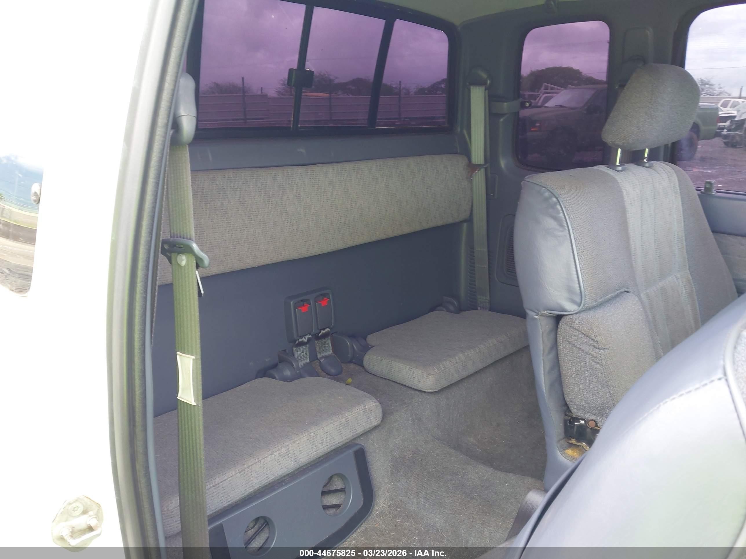 1998 Toyota Tacoma Prerunner White vin: 4TASM92NXWZ153690