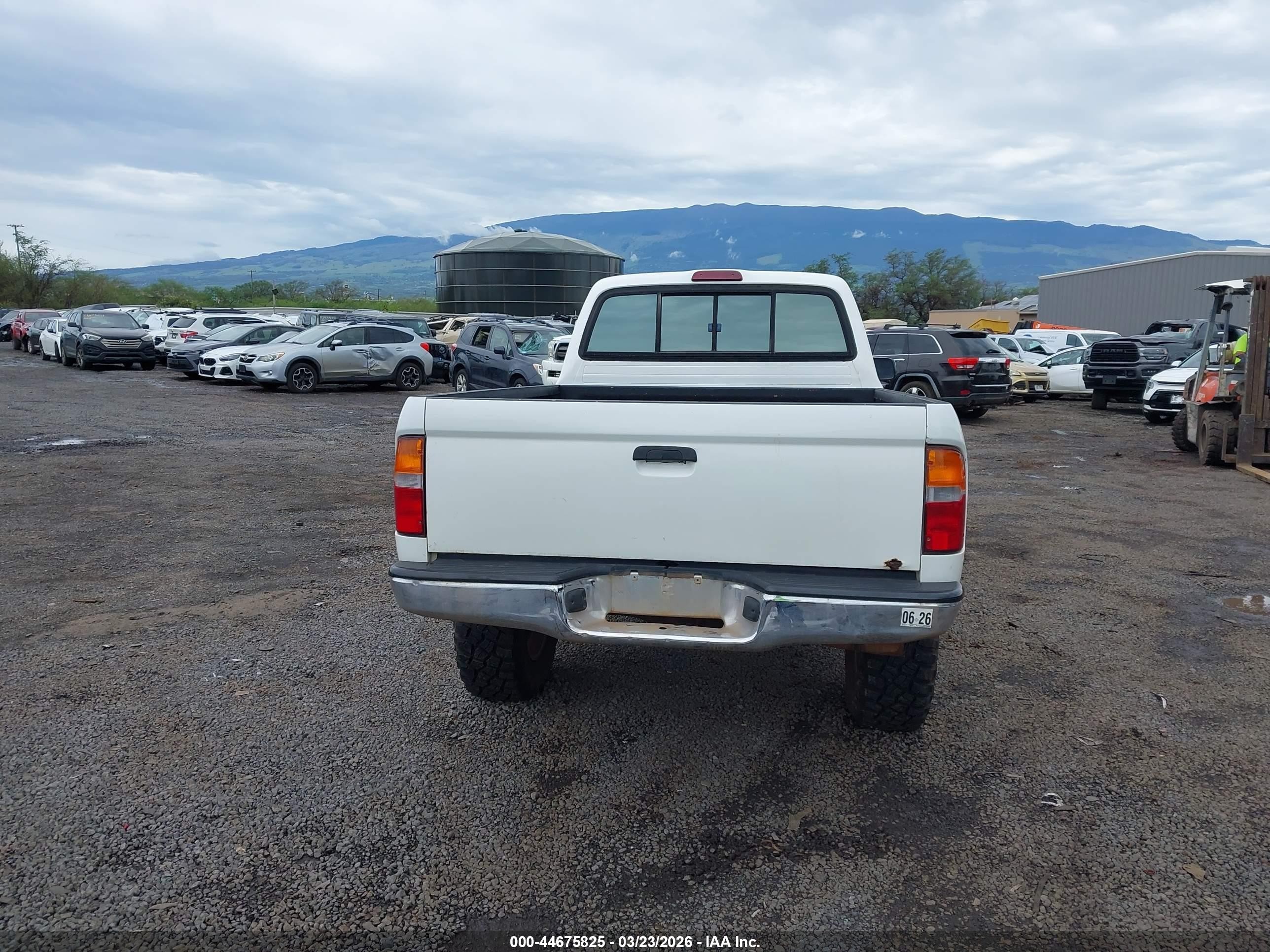 1998 Toyota Tacoma Prerunner White vin: 4TASM92NXWZ153690