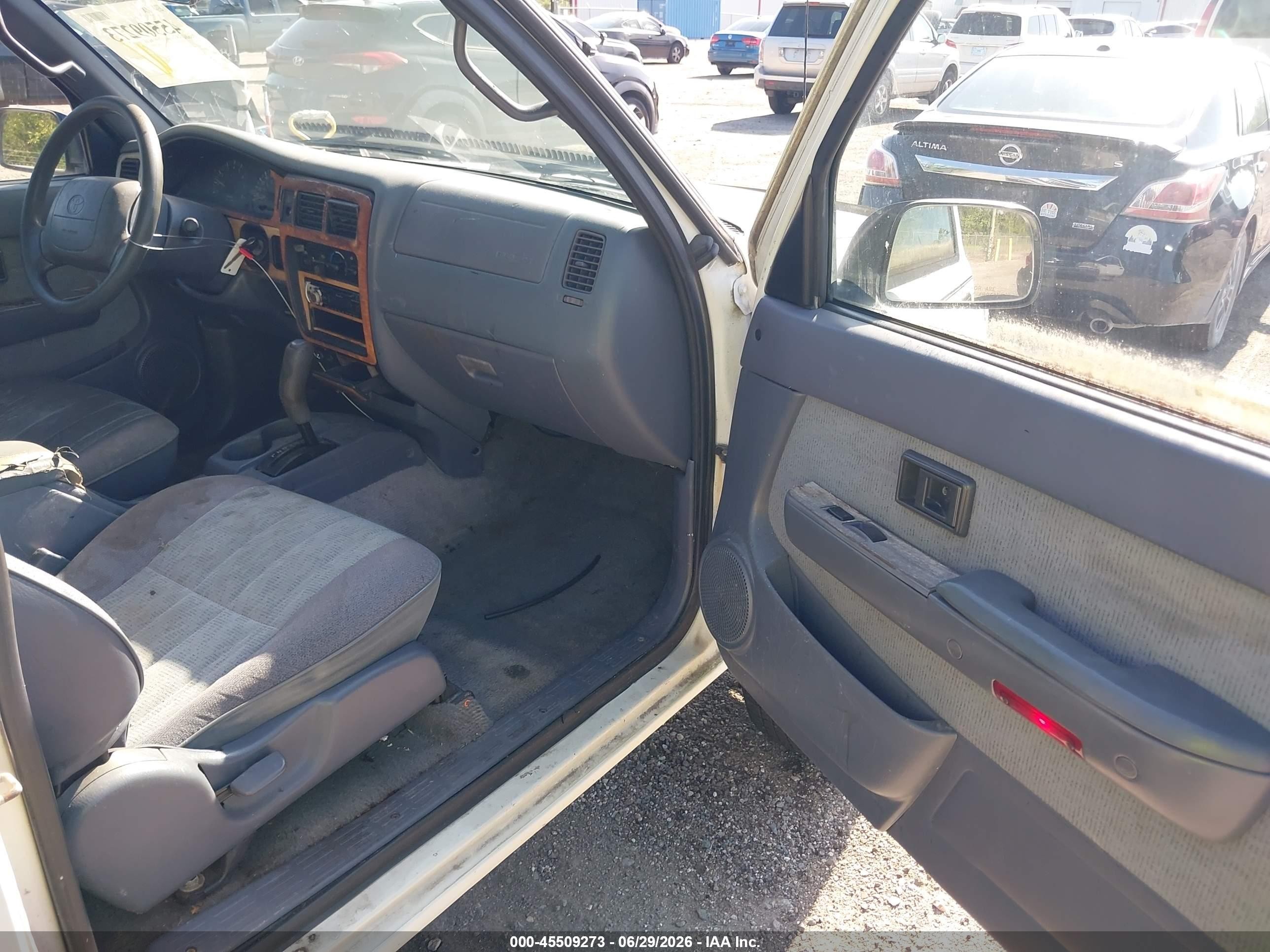 1999 Toyota Tacoma Prerunner V6 White vin: 4TASN92N0XZ459635