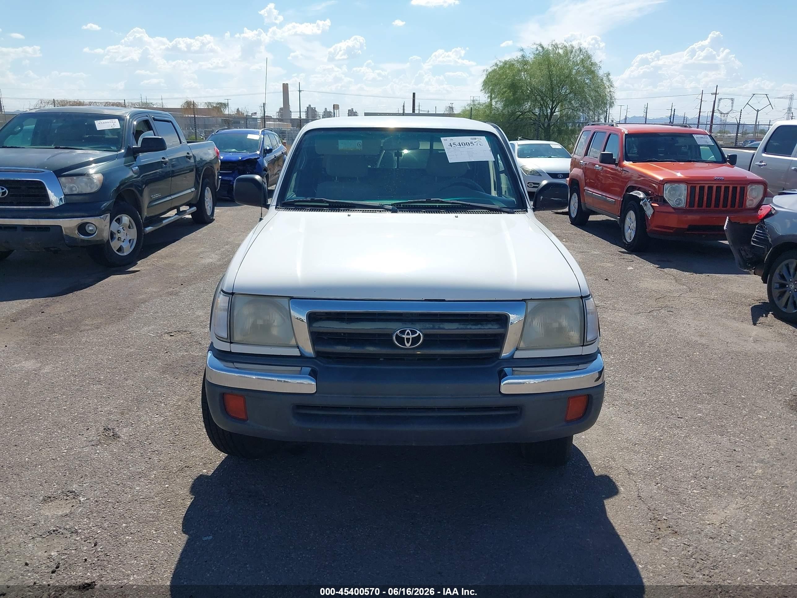 2000 Toyota Tacoma Prerunner V6 White vin: 4TASN92N0YZ644785