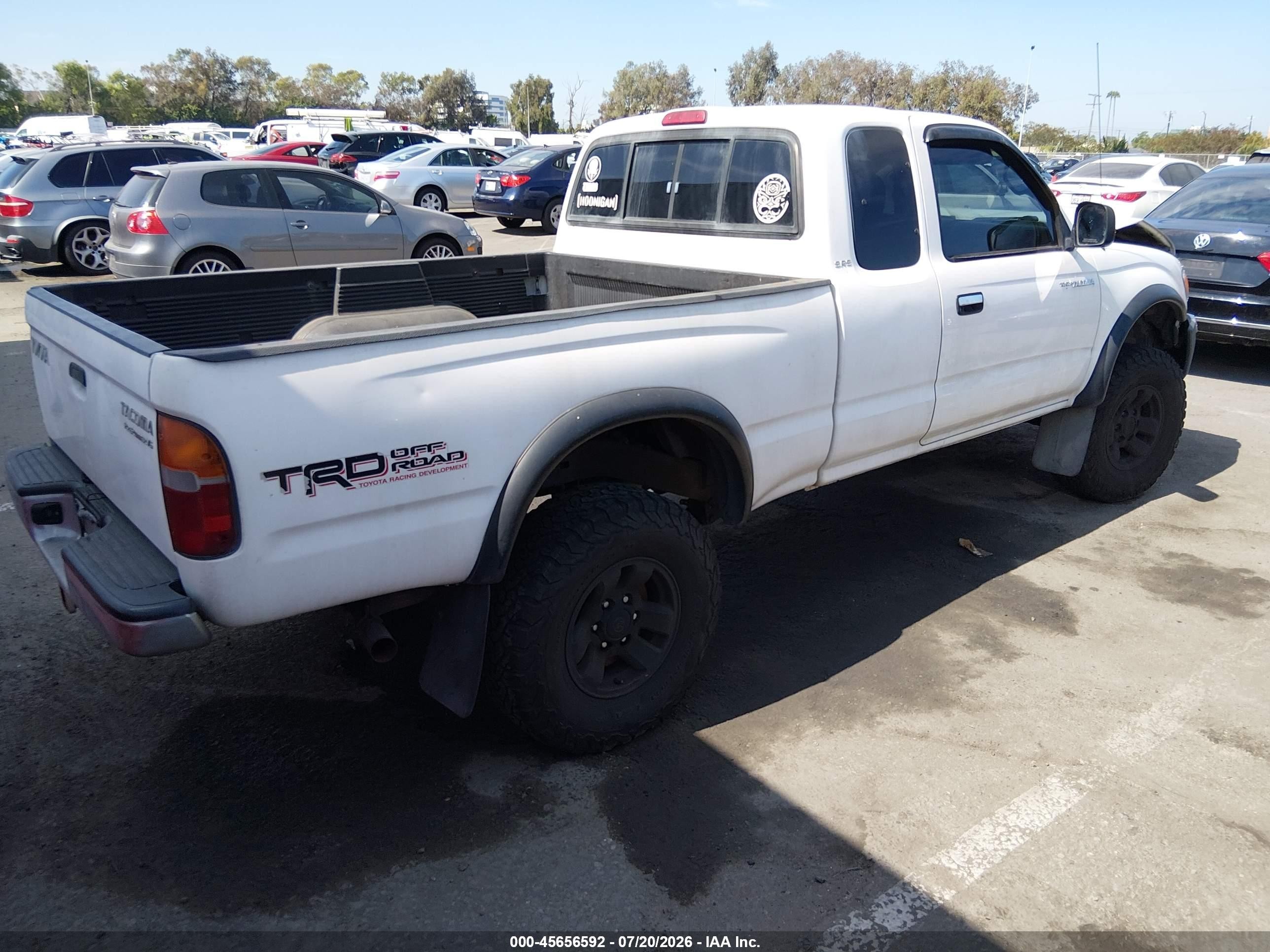 2000 Toyota Tacoma Prerunner V6 White vin: 4TASN92N1YZ618275