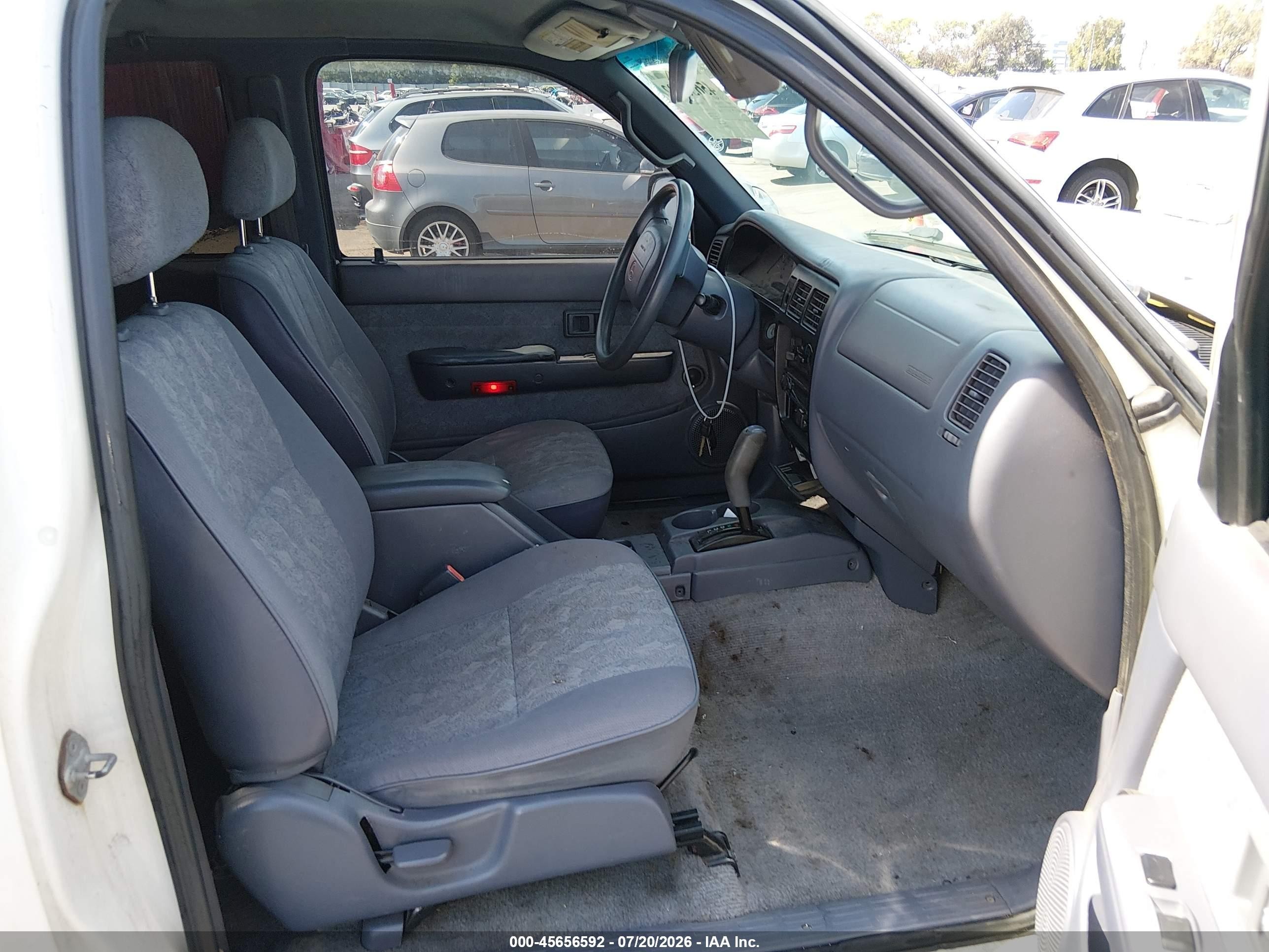 2000 Toyota Tacoma Prerunner V6 White vin: 4TASN92N1YZ618275