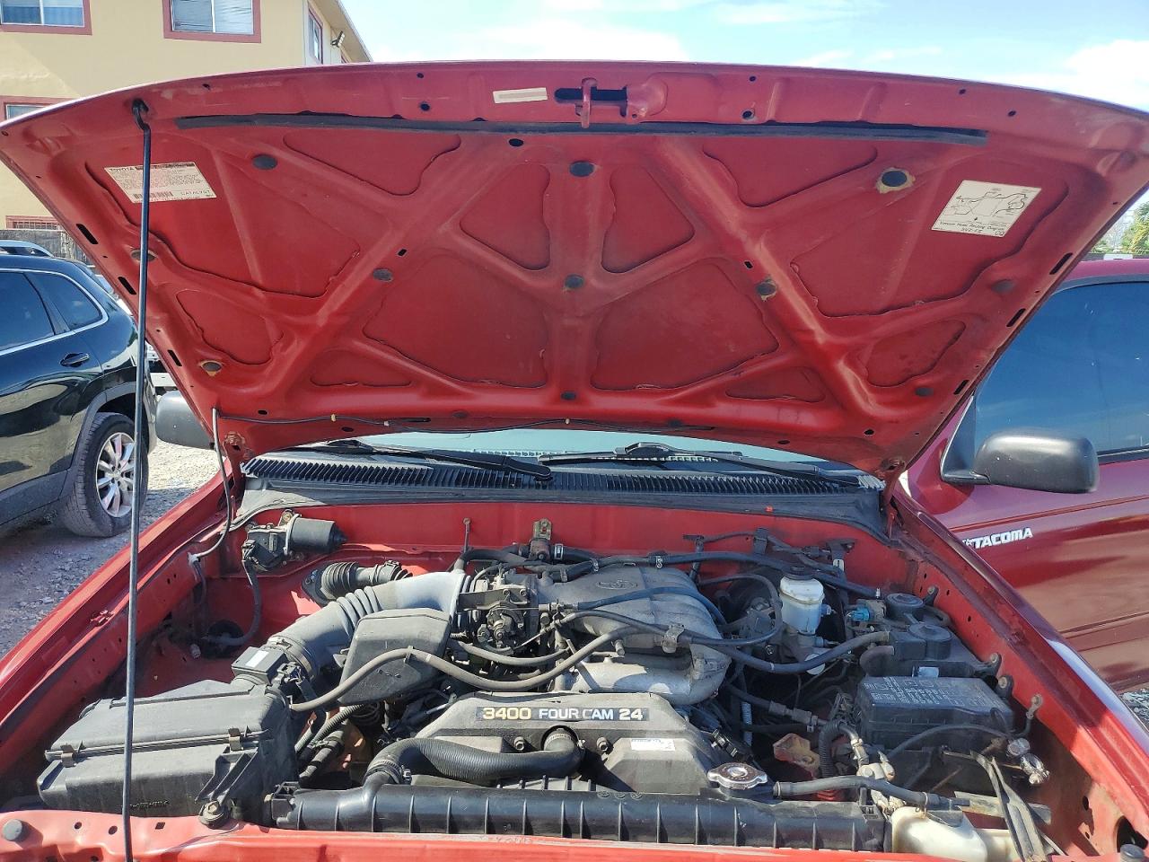 1998 Toyota Tacoma Xtracab Prerunner Red vin: 4TASN92N2WZ121555