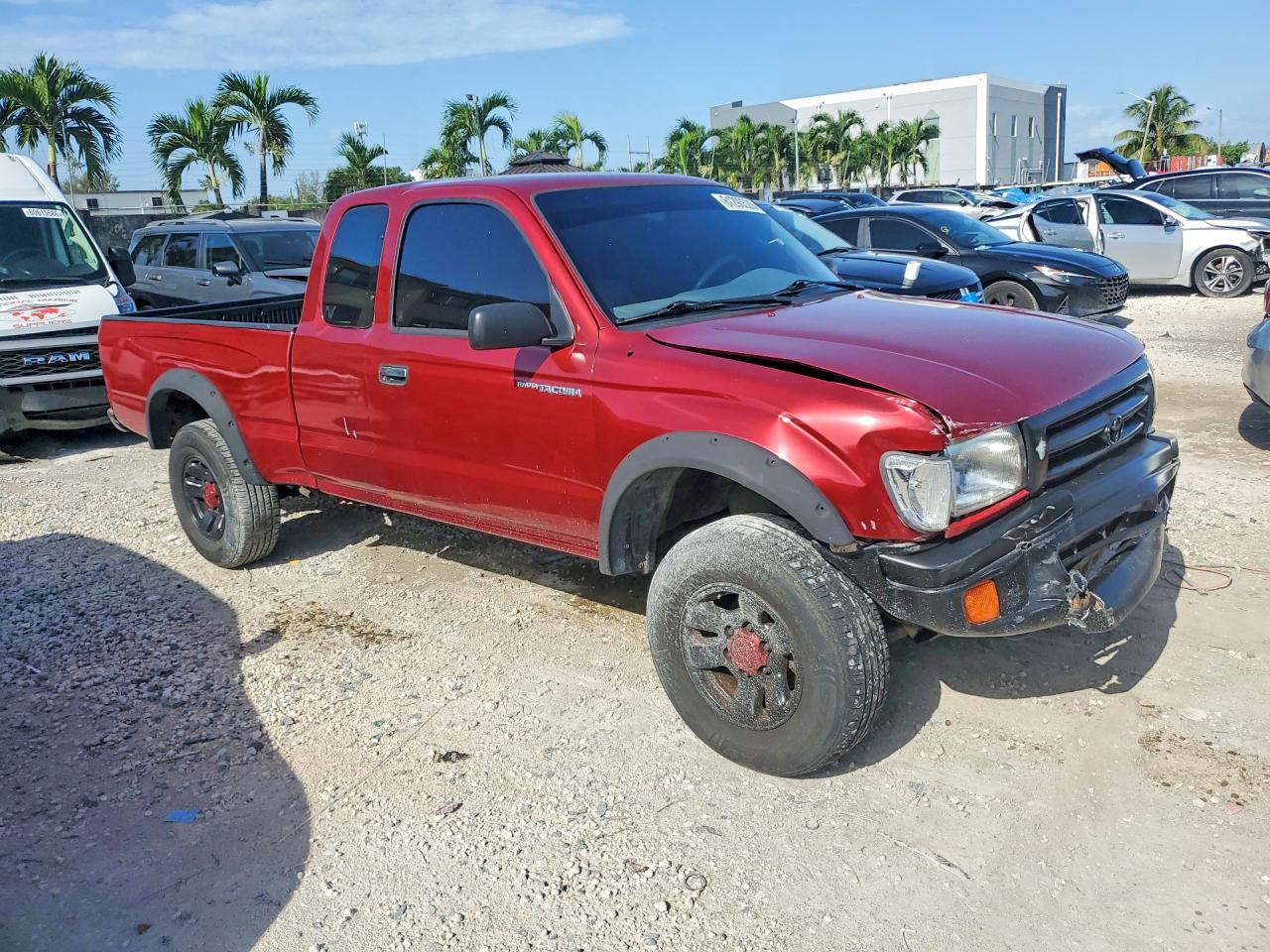 1998 Toyota Tacoma Xtracab Prerunner Red vin: 4TASN92N2WZ121555