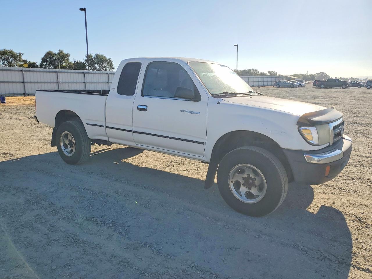 1999 Toyota Tacoma Xtracab Prerunner White vin: 4TASN92N2XZ462939