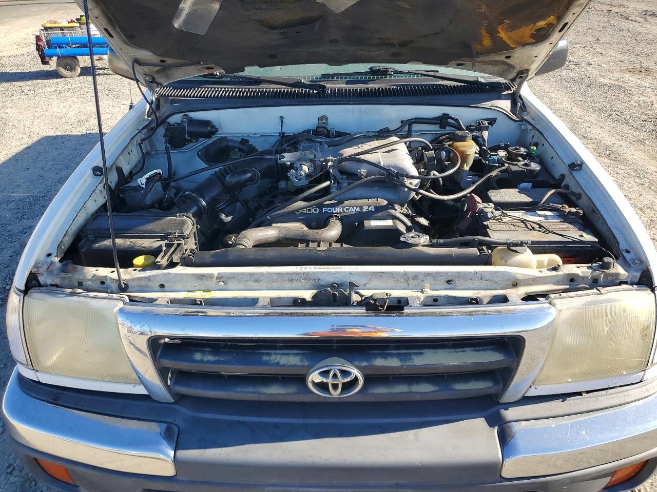 1999 Toyota Tacoma Xtracab Prerunner White vin: 4TASN92N2XZ462939