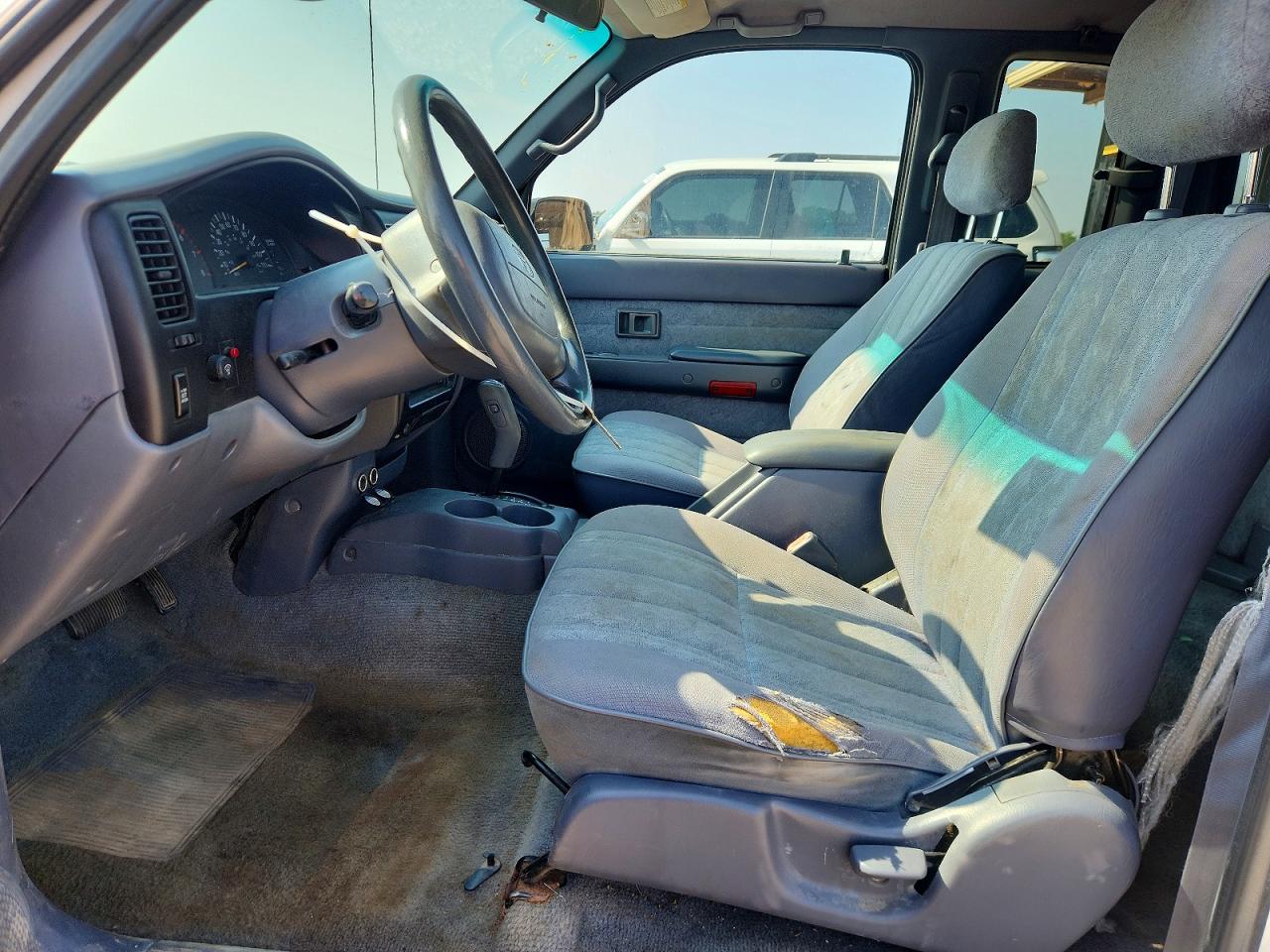 2000 Toyota Tacoma Xtracab Prerunner White vin: 4TASN92N3YZ578278