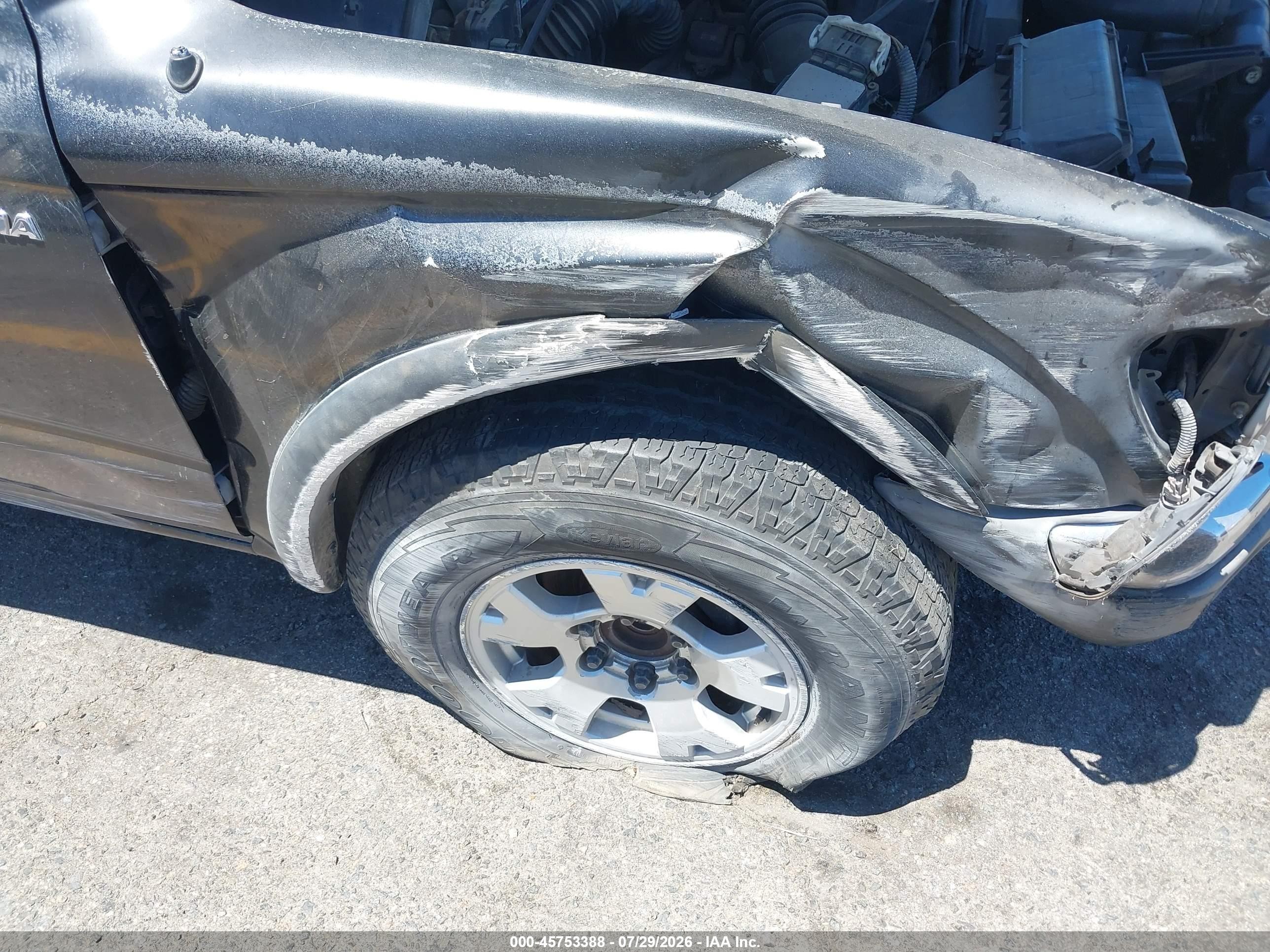 2000 Toyota Tacoma Prerunner V6 Black vin: 4TASN92N3YZ612929