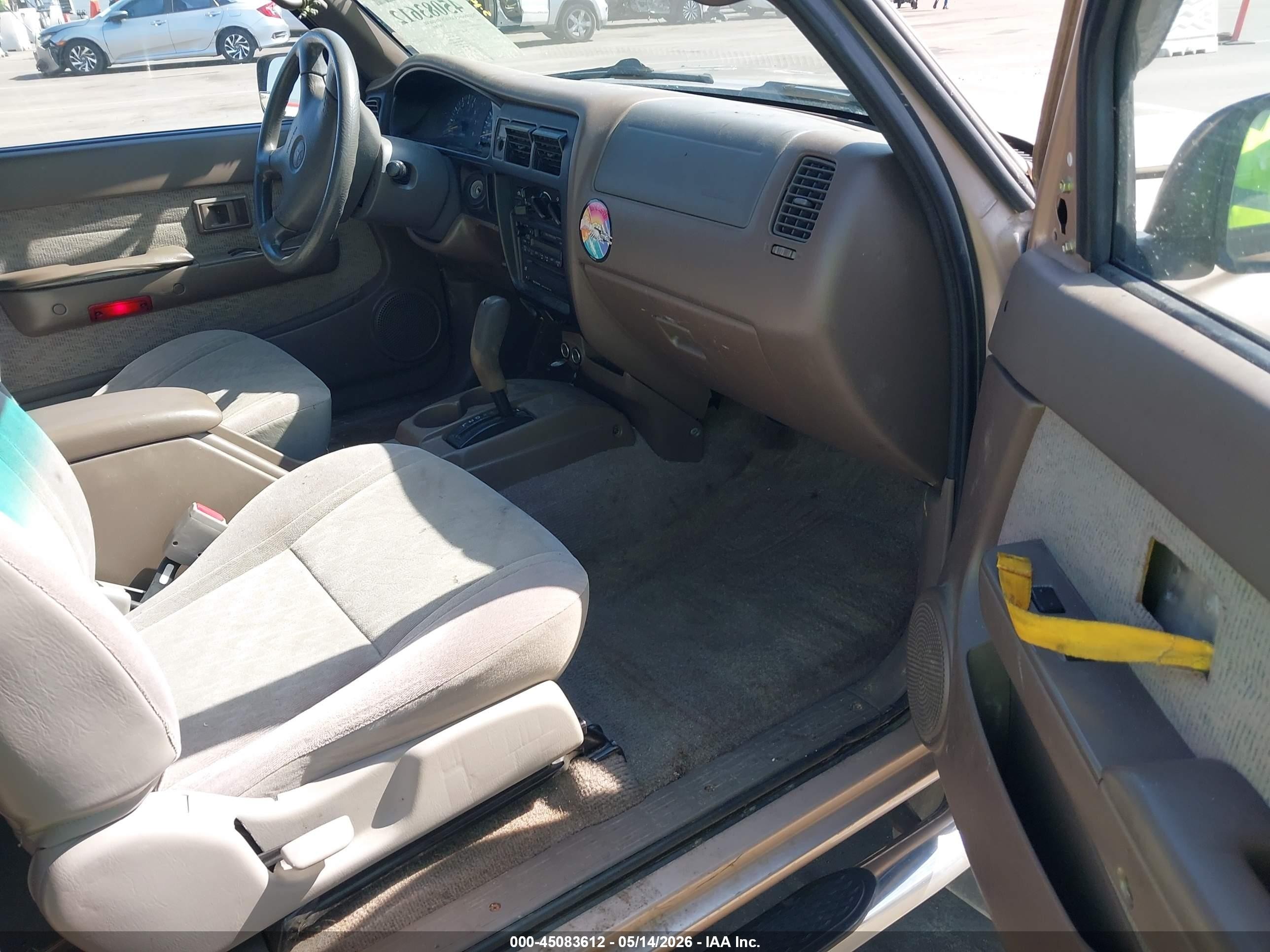 1999 Toyota Tacoma Prerunner V6 Champagne vin: 4TASN92N4XZ533252