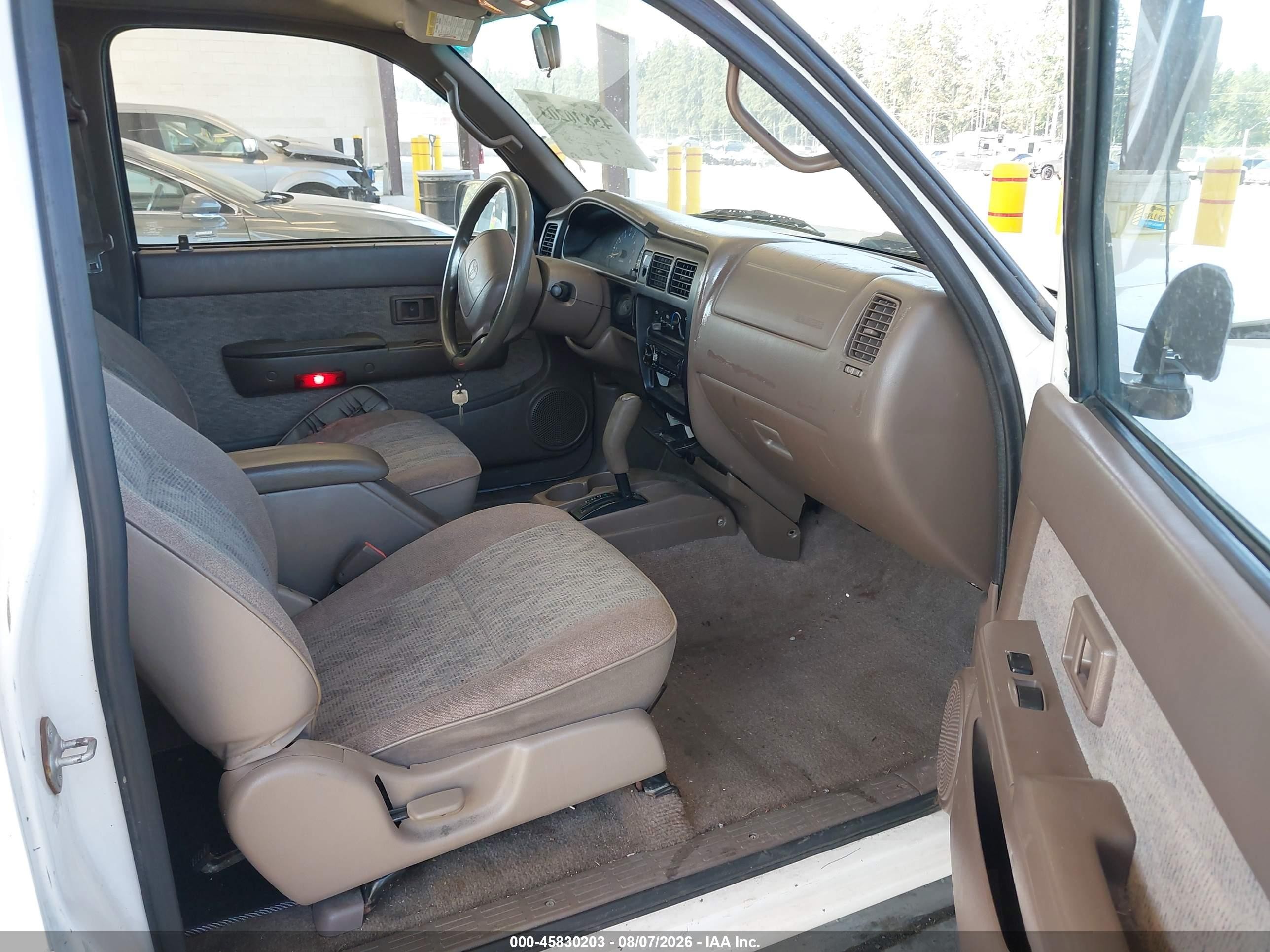 1999 Toyota Tacoma Prerunner V6 White vin: 4TASN92N4XZ560631