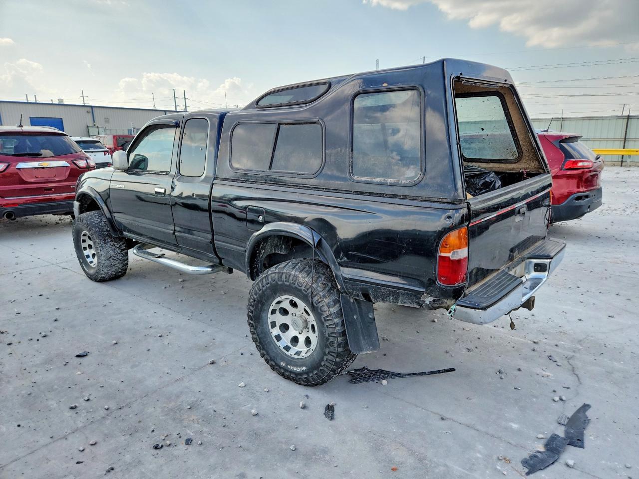 2000 Toyota Tacoma Xtracab Prerunner Black vin: 4TASN92N4YZ672783
