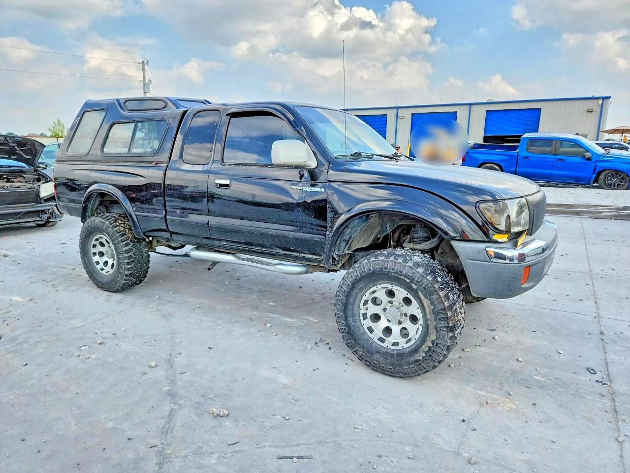 2000 Toyota Tacoma Xtracab Prerunner Black vin: 4TASN92N4YZ672783