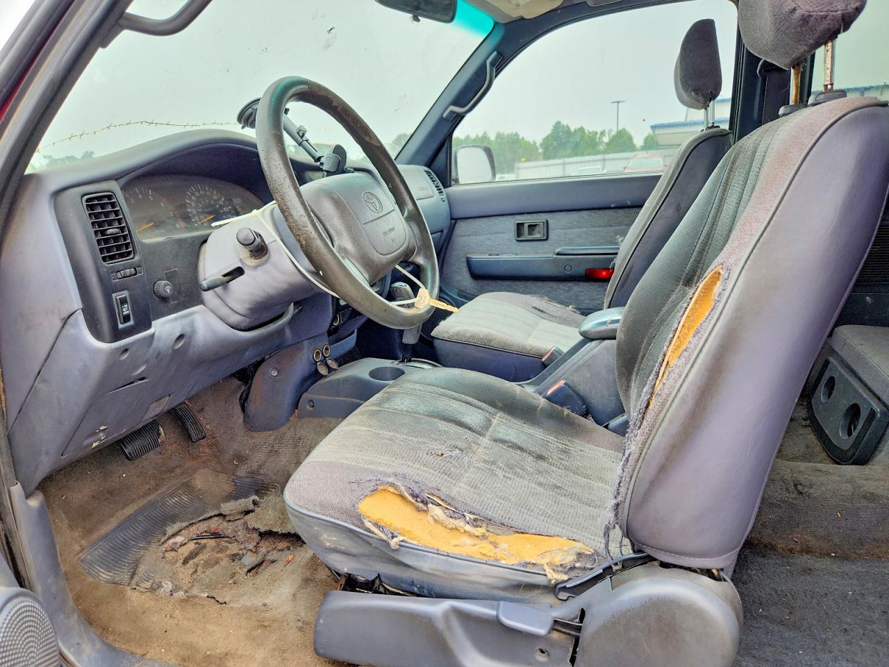 1999 Toyota Tacoma Xtracab Prerunner Burgundy vin: 4TASN92N5XZ444533