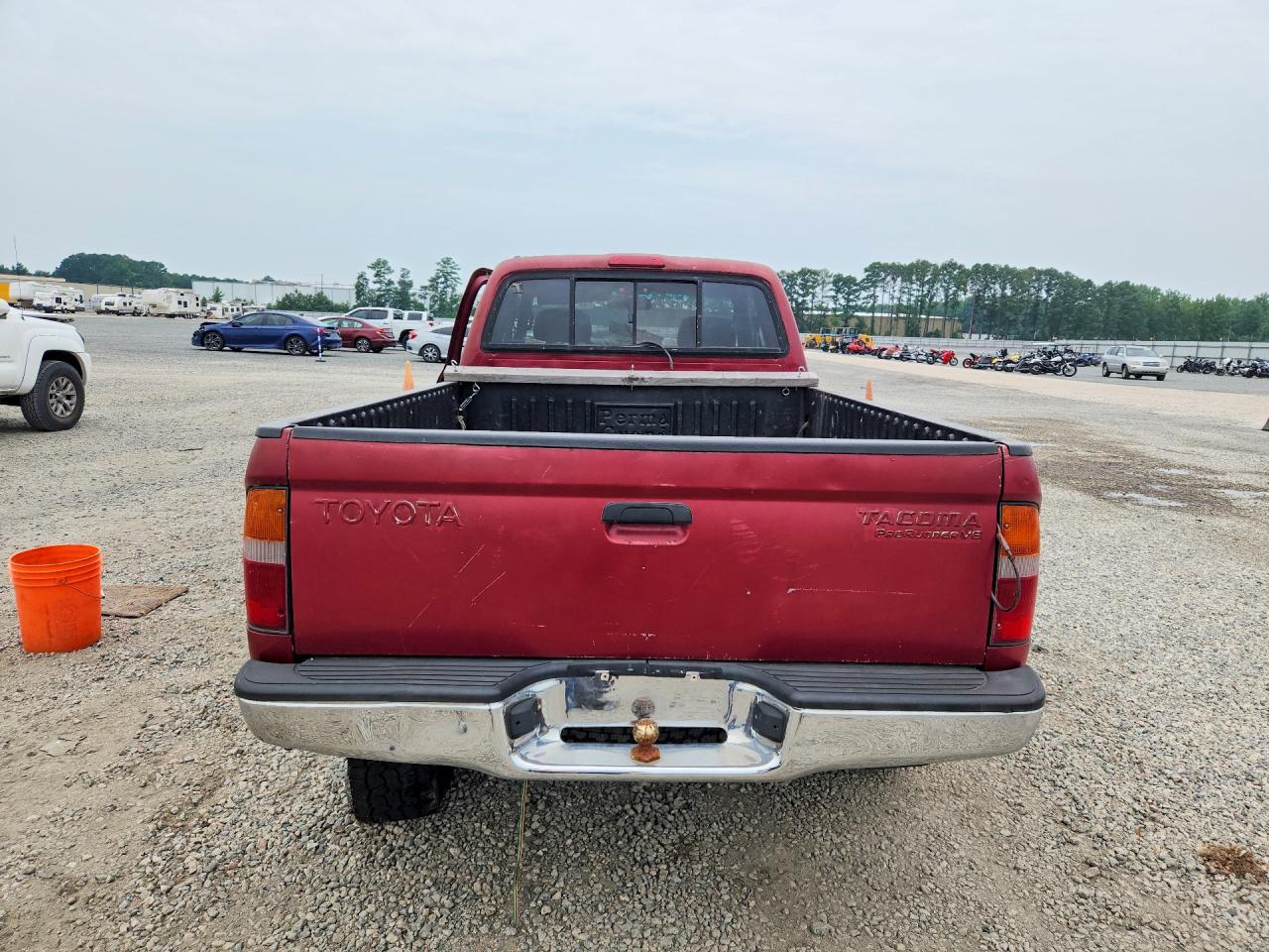 1999 Toyota Tacoma Xtracab Prerunner Burgundy vin: 4TASN92N5XZ444533