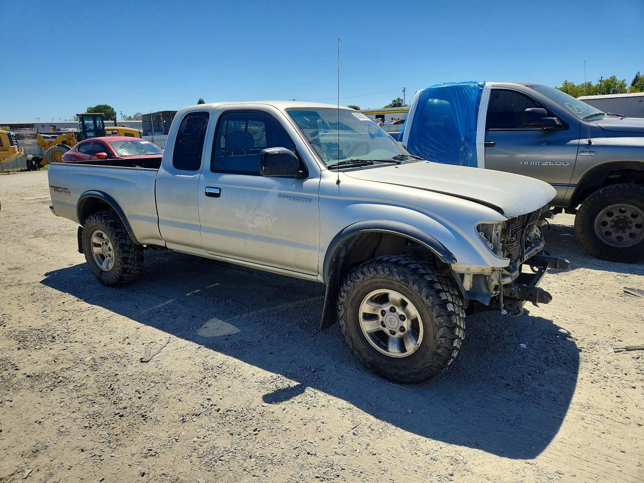 2000 Toyota Tacoma Xtracab Prerunner Silver vin: 4TASN92N7YZ617700