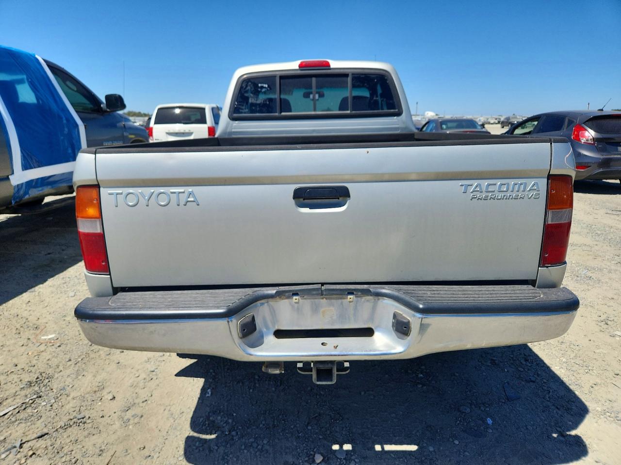 2000 Toyota Tacoma Xtracab Prerunner Silver vin: 4TASN92N7YZ617700