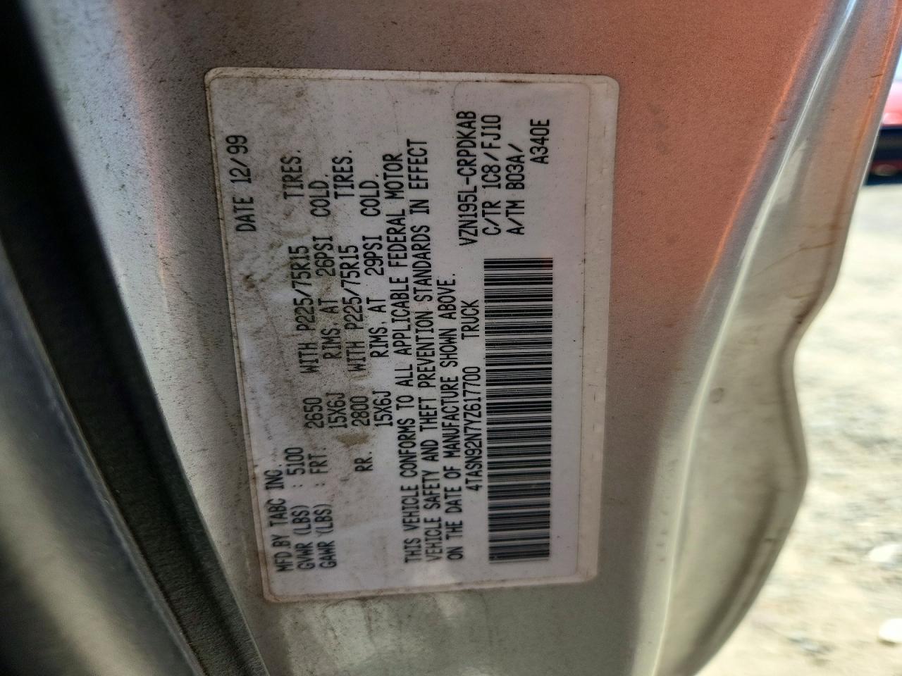 2000 Toyota Tacoma Xtracab Prerunner Silver vin: 4TASN92N7YZ617700