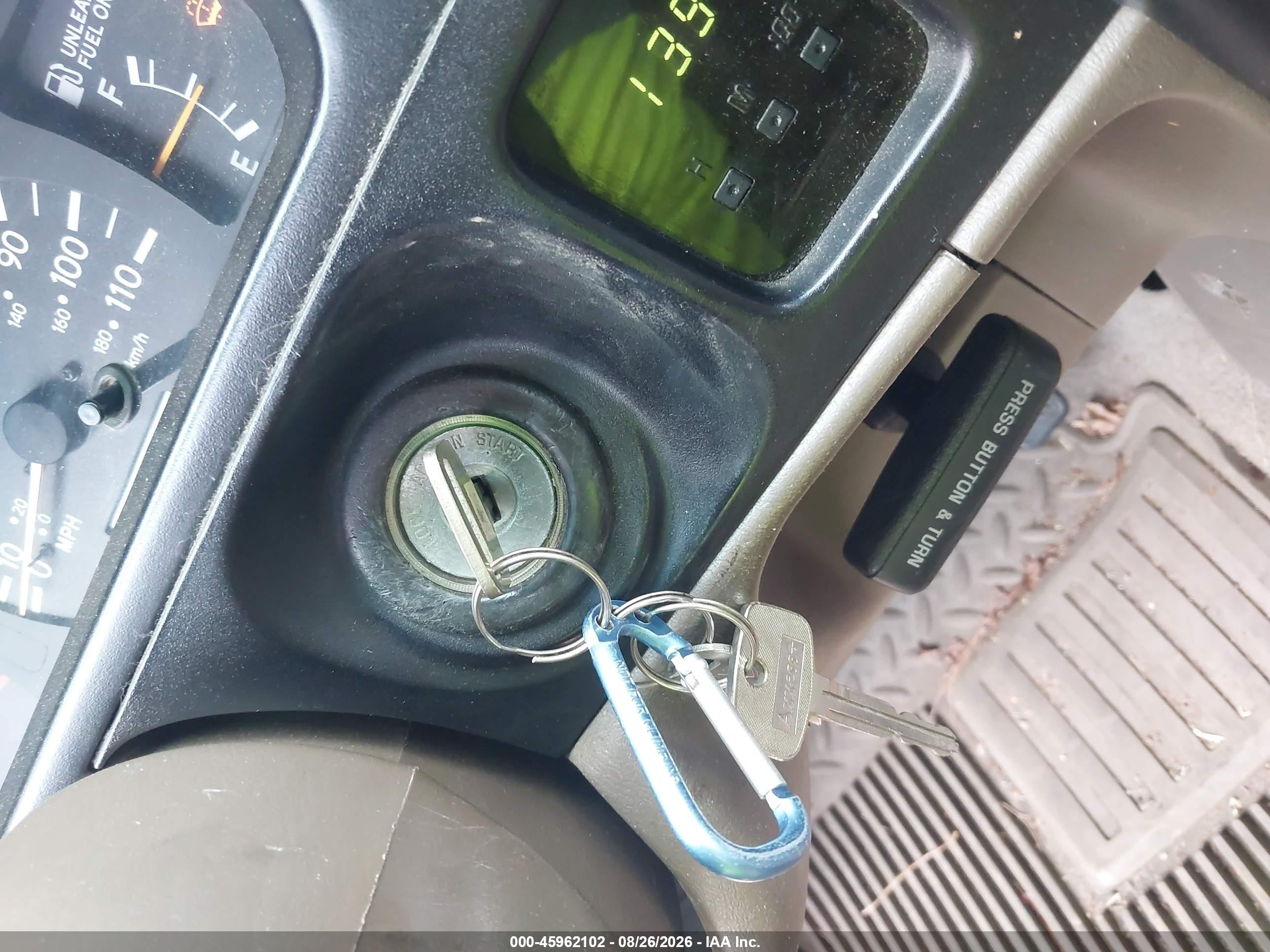 2000 Toyota Tacoma Prerunner V6 Красный vin: 4TASN92N7YZ633427