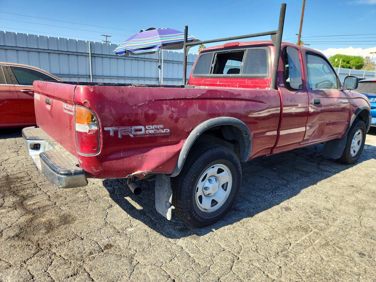 2000 Toyota Tacoma Xtracab Prerunner Red vin: 4TASN92N8YZ668199