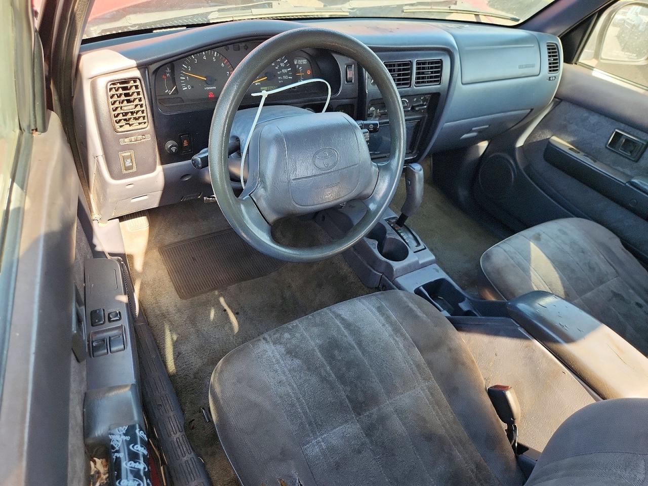 2000 Toyota Tacoma Xtracab Prerunner Red vin: 4TASN92N8YZ668199