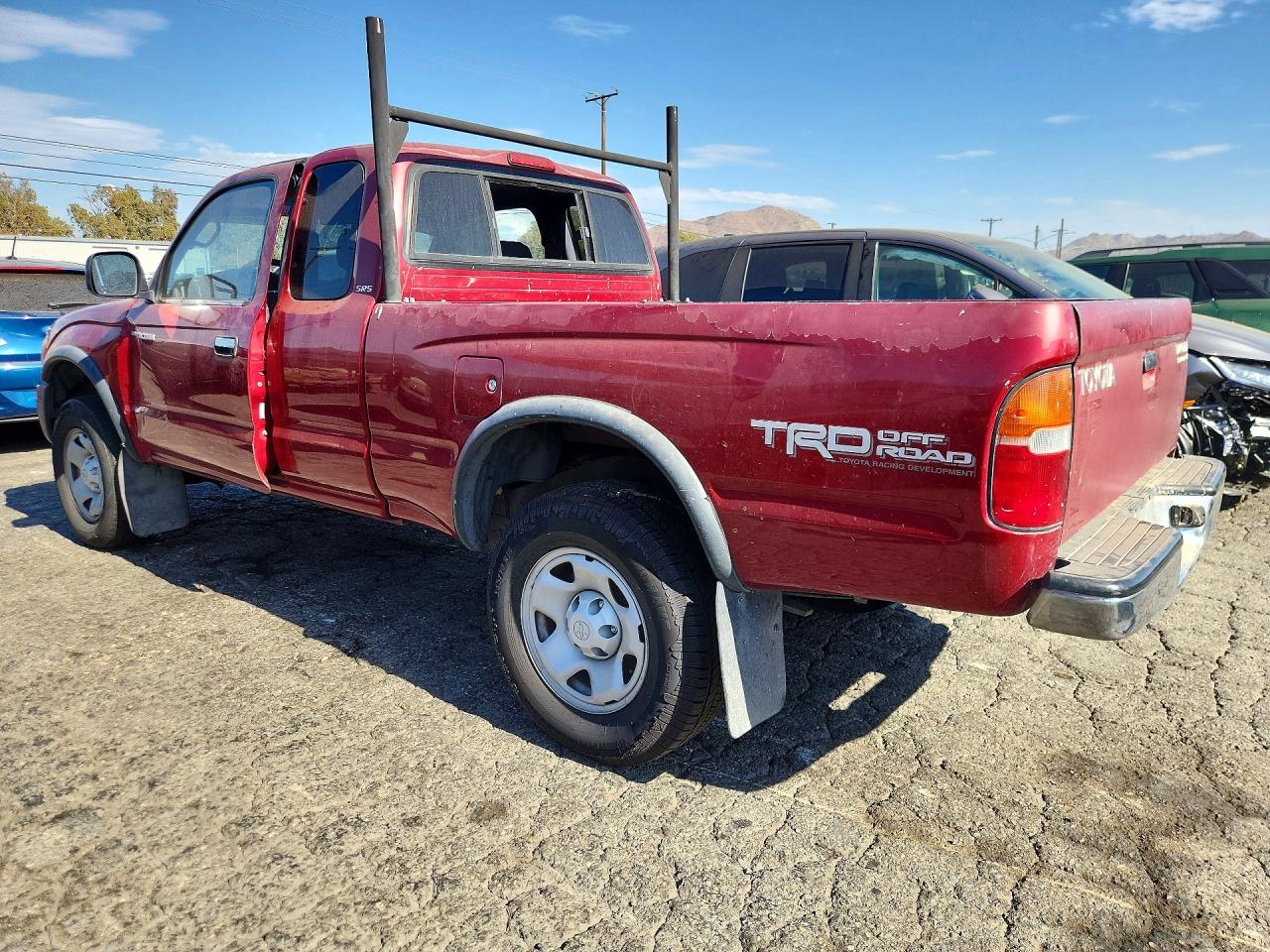 2000 Toyota Tacoma Xtracab Prerunner Red vin: 4TASN92N8YZ668199
