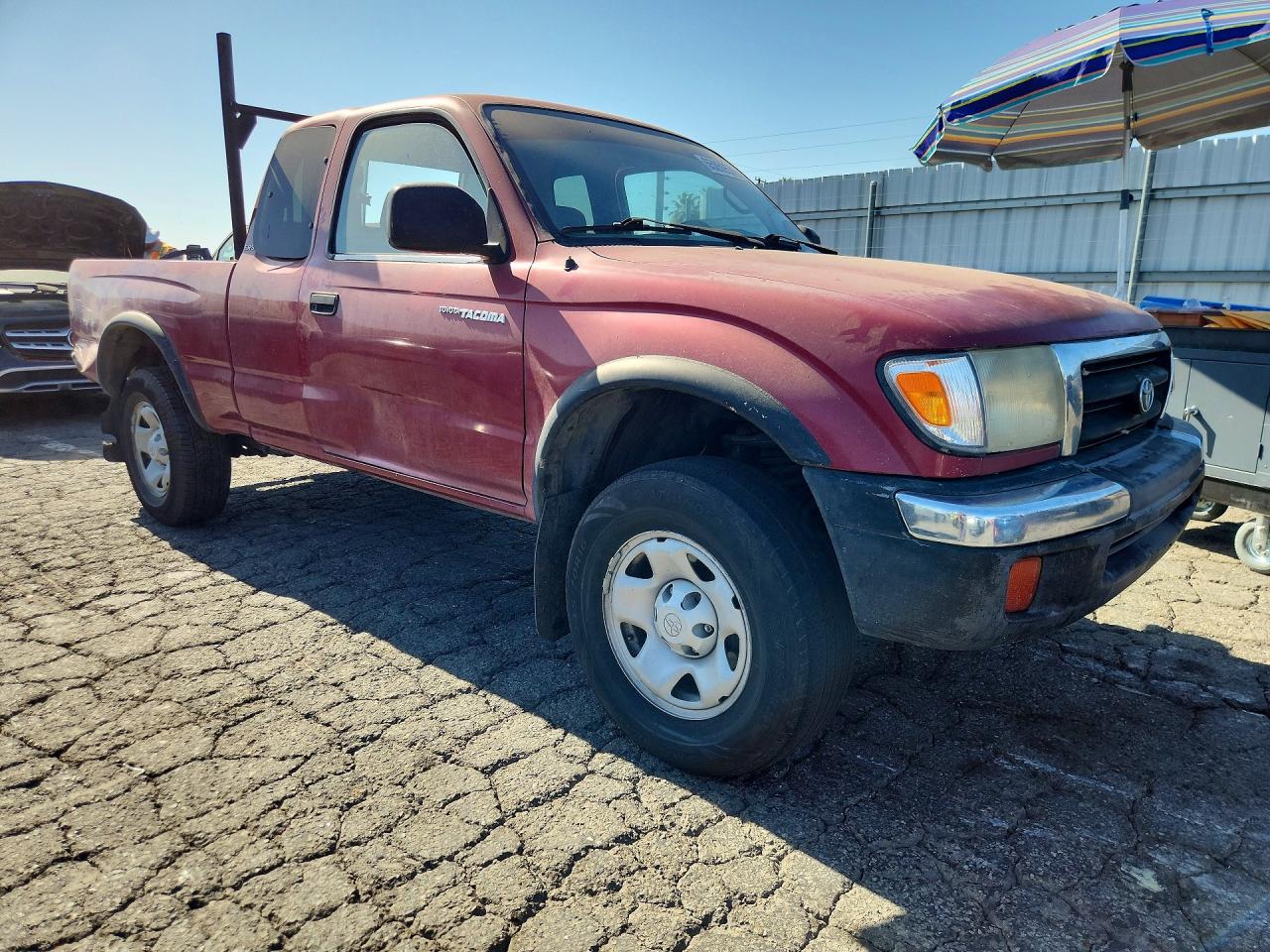 2000 Toyota Tacoma Xtracab Prerunner Red vin: 4TASN92N8YZ668199