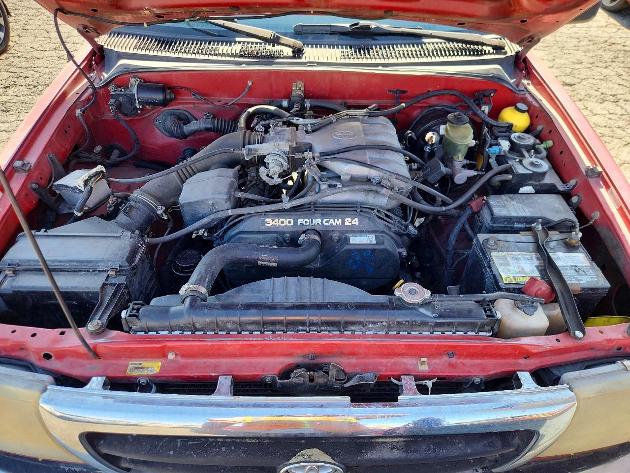 2000 Toyota Tacoma Xtracab Prerunner Red vin: 4TASN92N8YZ668199