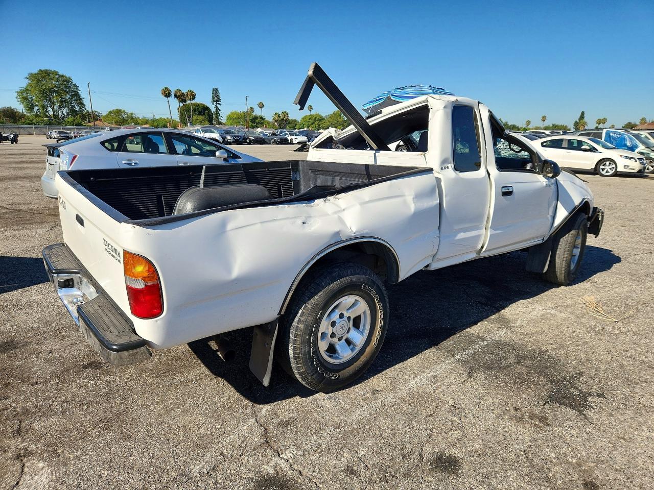 2000 Toyota Tacoma Xtracab Prerunner White vin: 4TASN92N9YZ604849