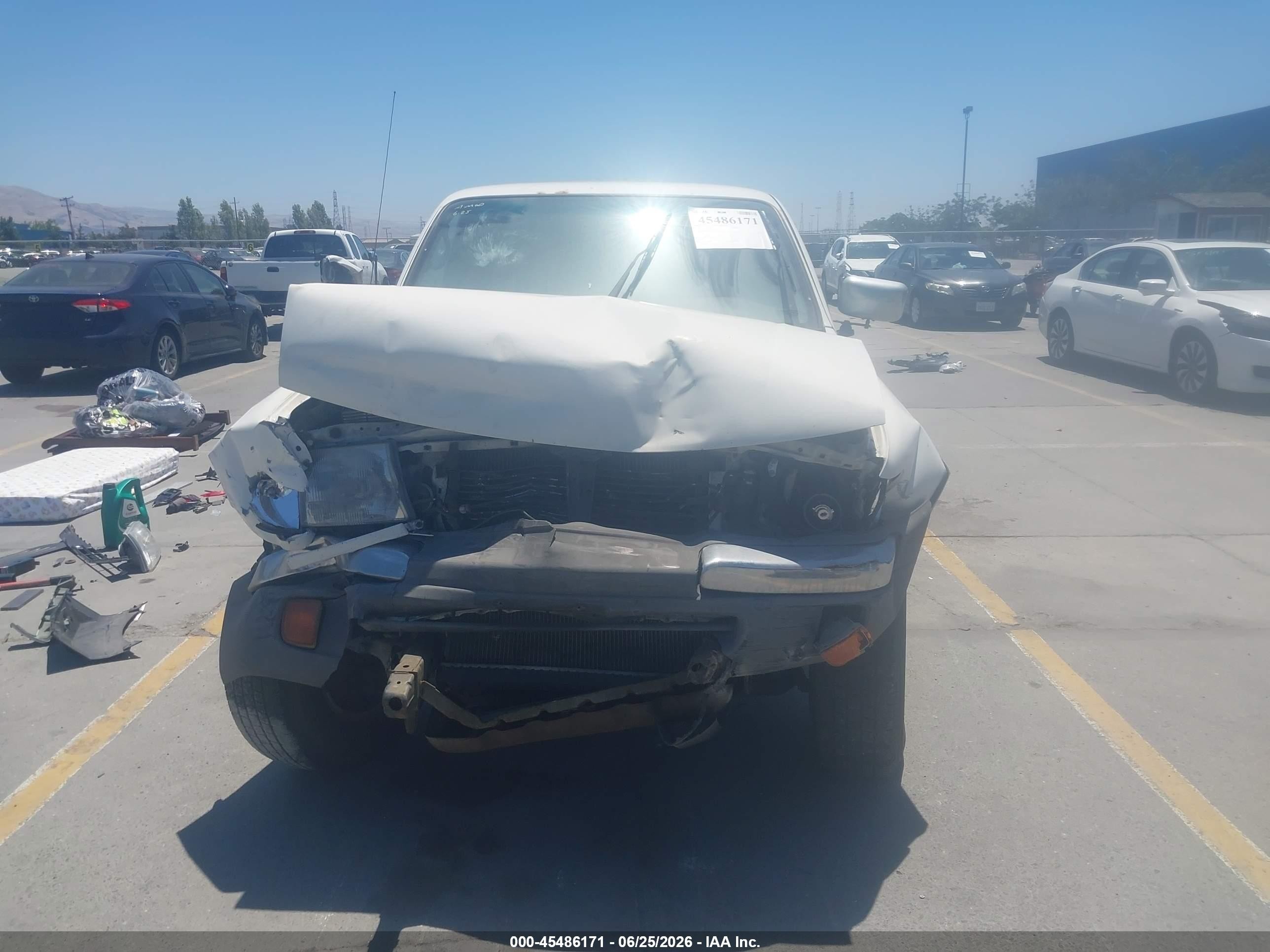 2000 Toyota Tacoma Prerunner V6 Белый vin: 4TASN92N9YZ682368