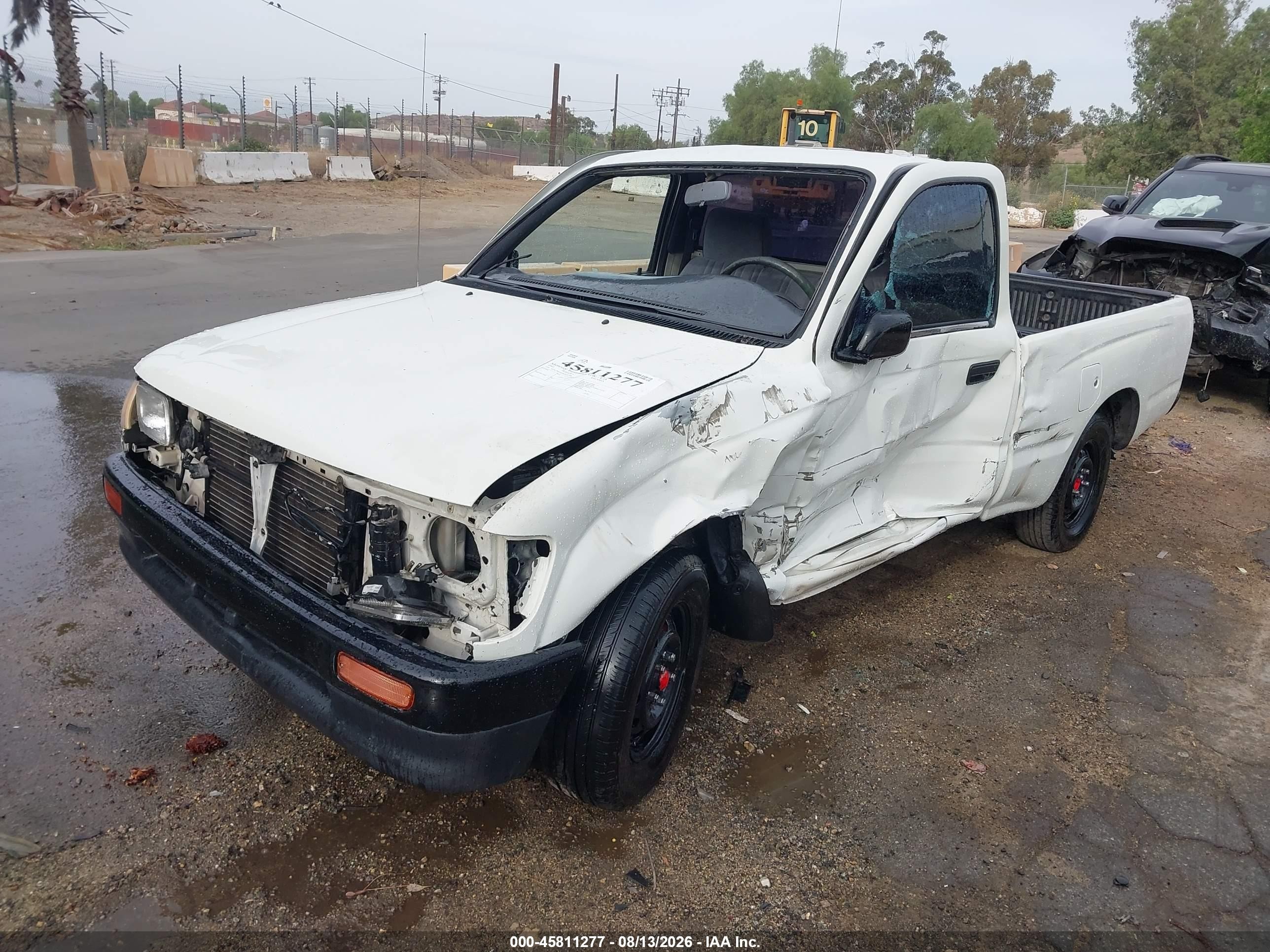 1995 Toyota Tacoma   Белый vin: 4TAUN41B3SZ072704