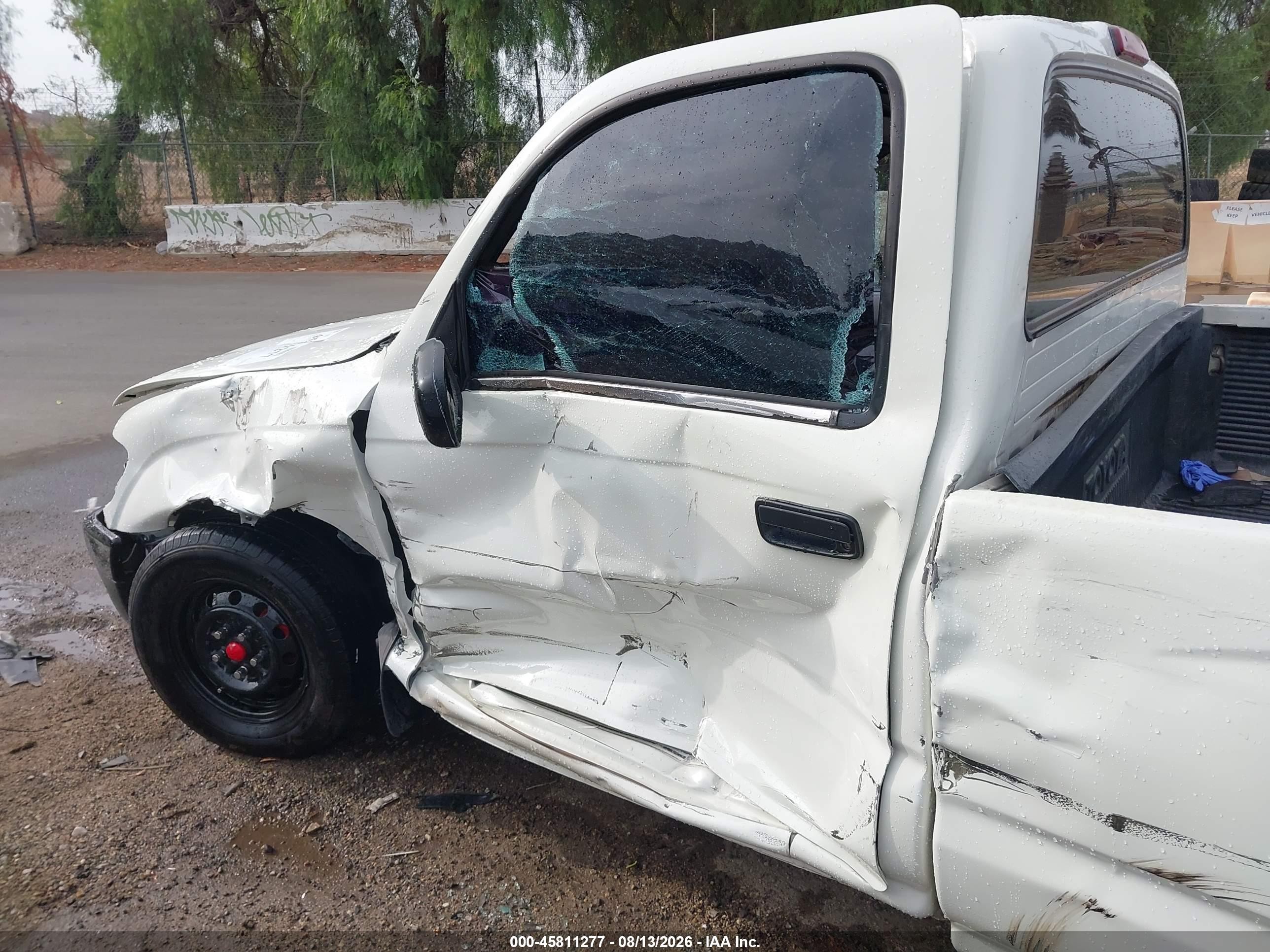 1995 Toyota Tacoma   Белый vin: 4TAUN41B3SZ072704
