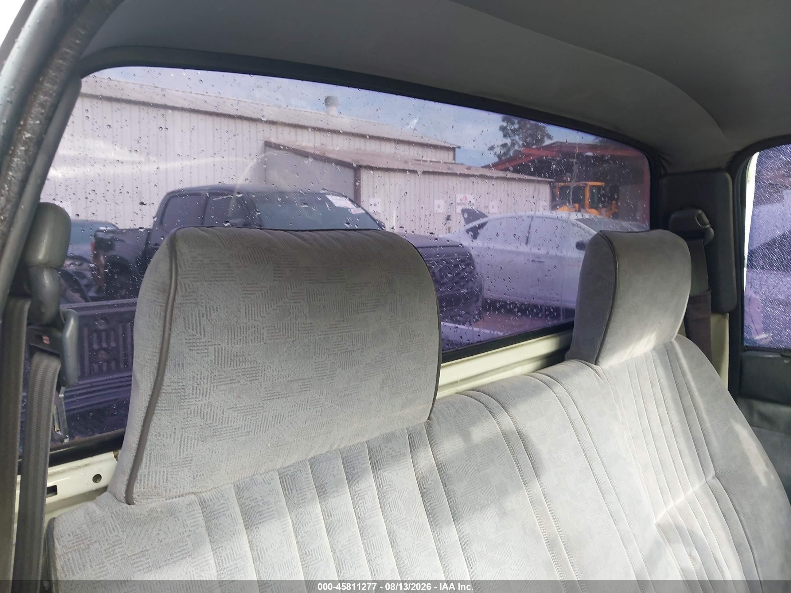 1995 Toyota Tacoma   Белый vin: 4TAUN41B3SZ072704