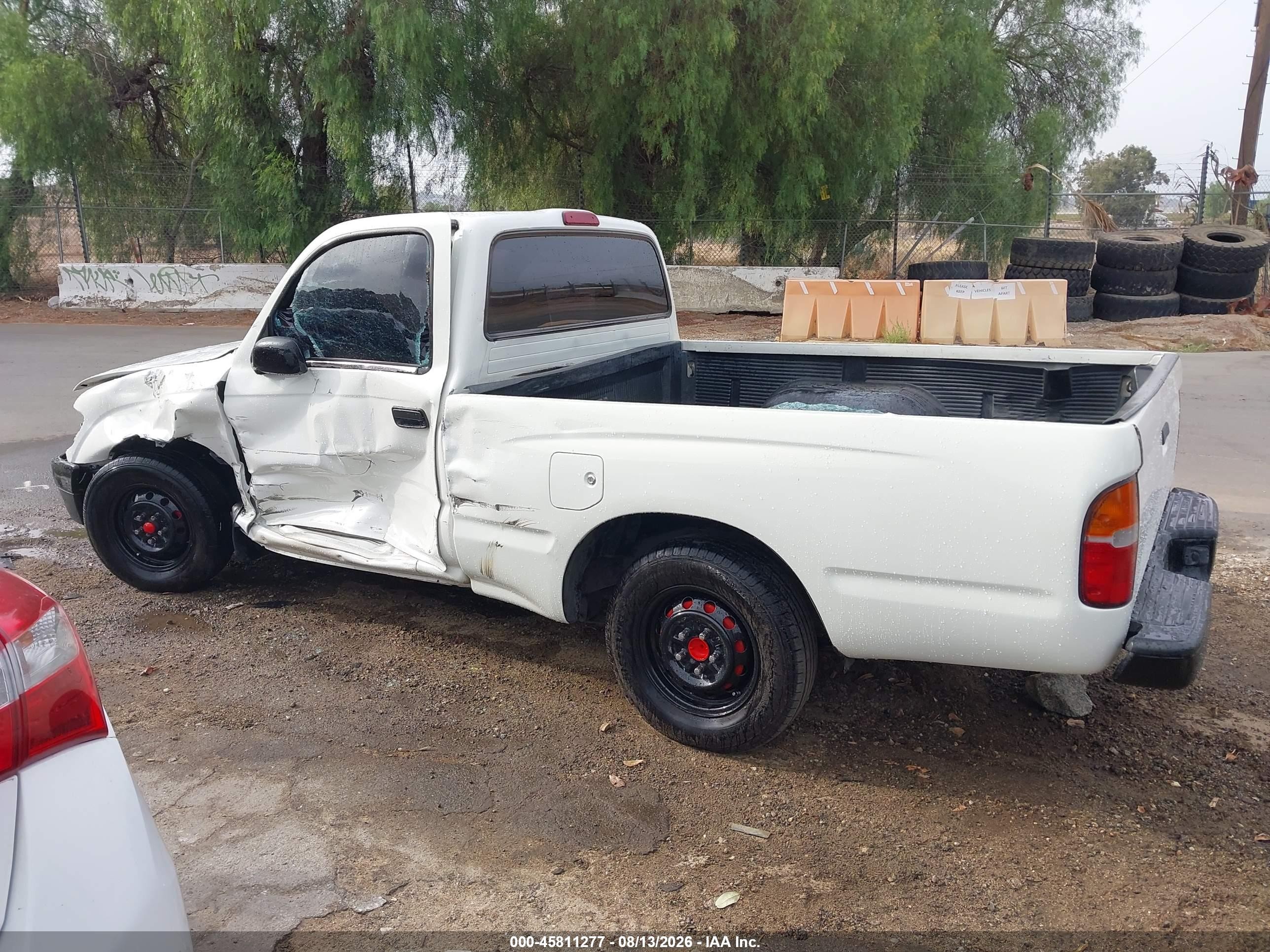 1995 Toyota Tacoma   Белый vin: 4TAUN41B3SZ072704