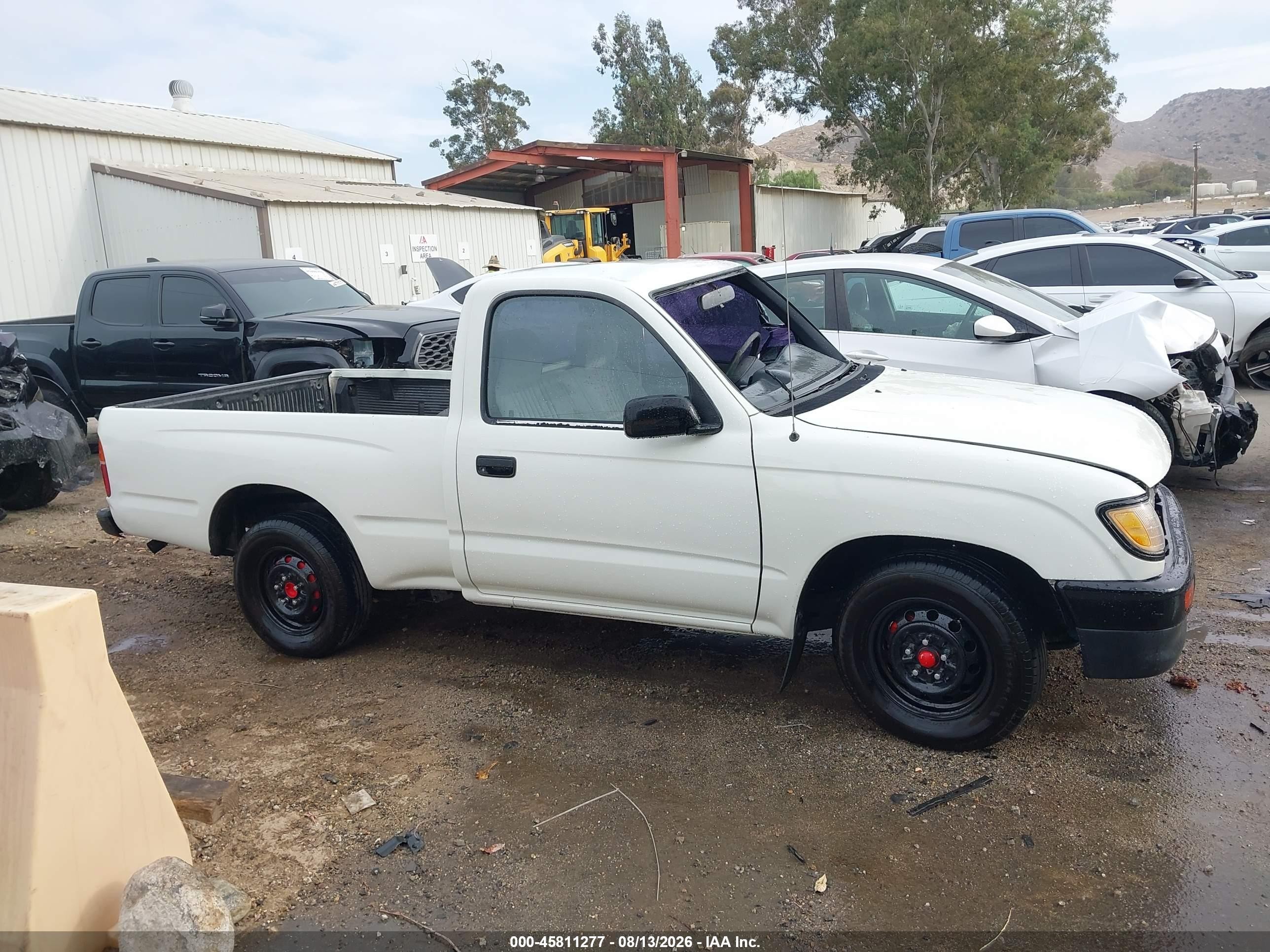 1995 Toyota Tacoma   Белый vin: 4TAUN41B3SZ072704