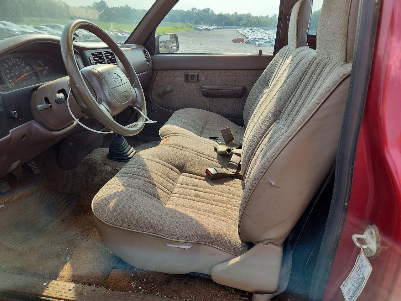 1995 Toyota Tacoma Burgundy vin: 4TAUN41B6SZ050504