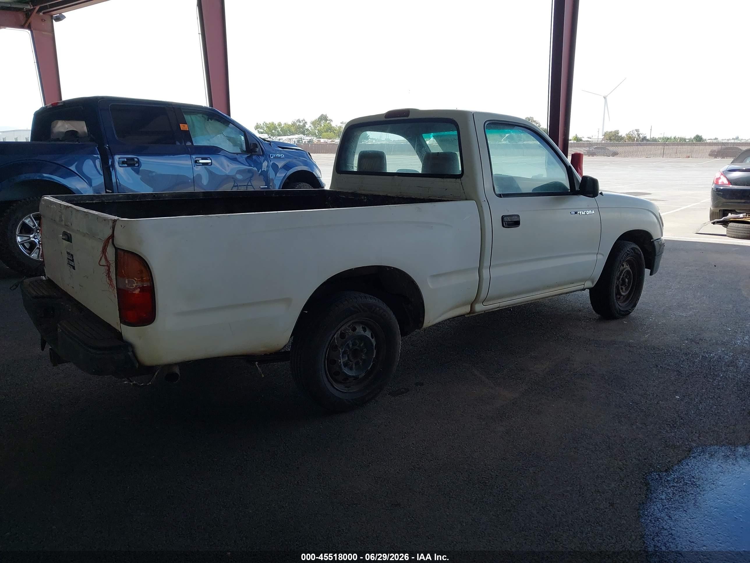 1995 Toyota Tacoma   White vin: 4TAUN41B8SZ055123