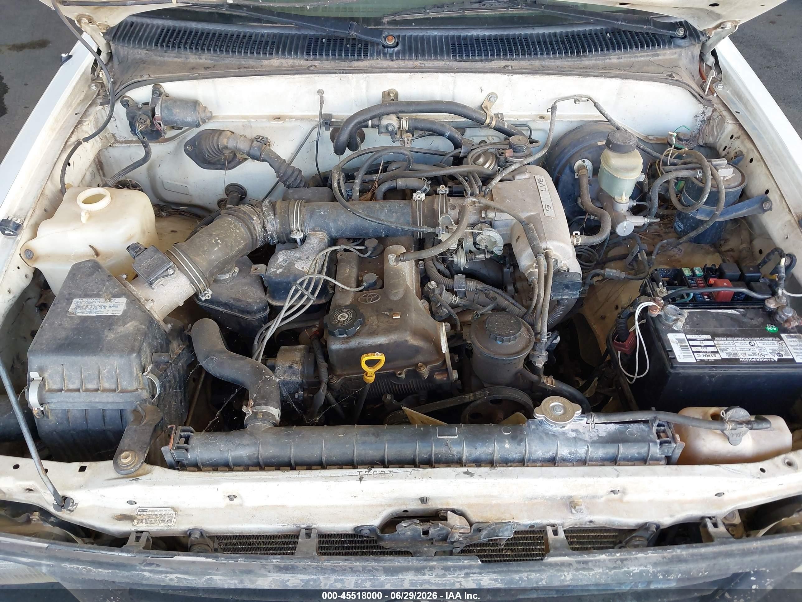 1995 Toyota Tacoma   White vin: 4TAUN41B8SZ055123