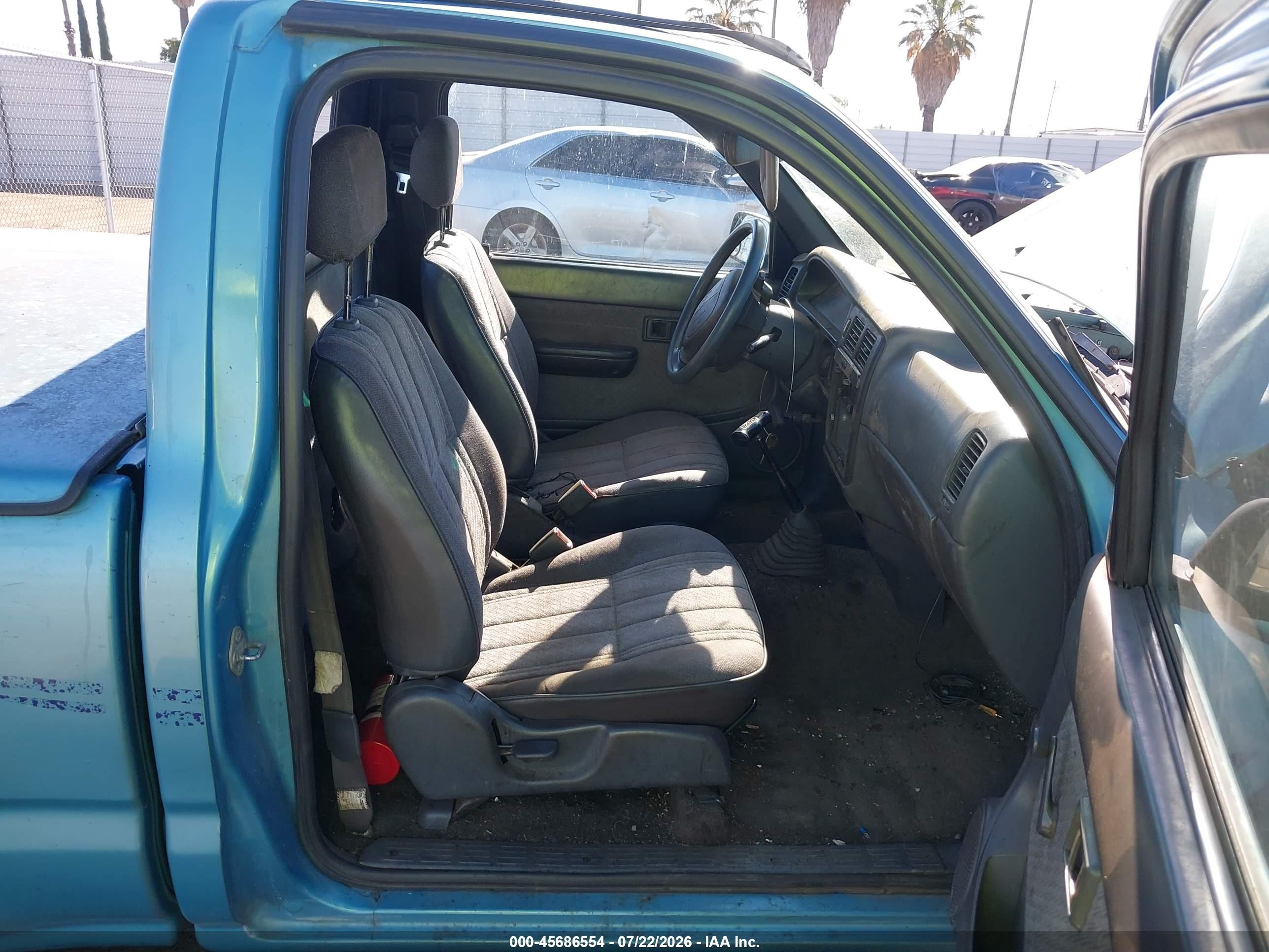 1995 Toyota Tacoma   Blue vin: 4TAUN41BXSZ029400