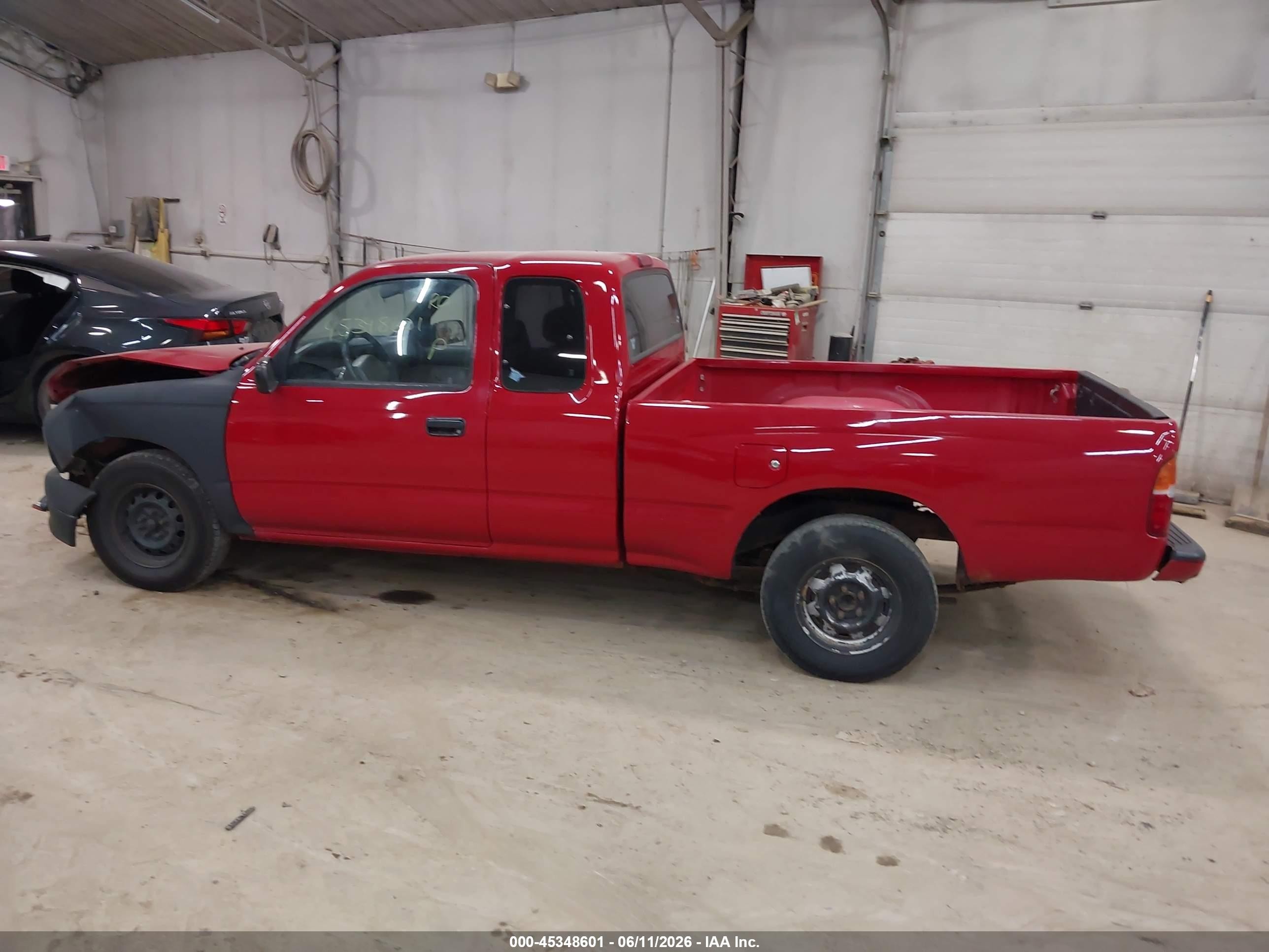 1995 Toyota Tacoma Xtracab Red vin: 4TAUN53B0SZ031899