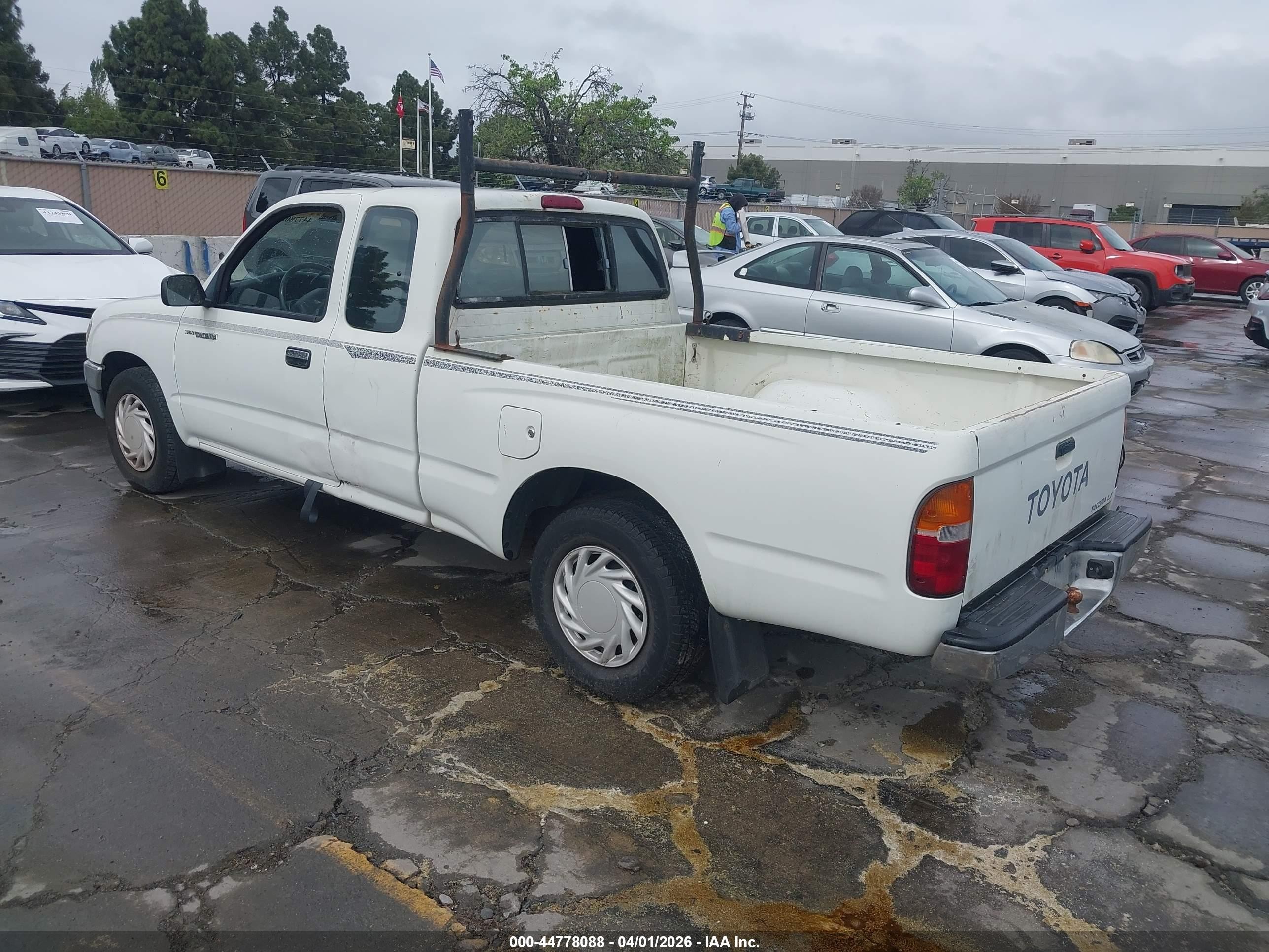 1995 Toyota Tacoma Xtracab White vin: 4TAUN53B1SZ042538