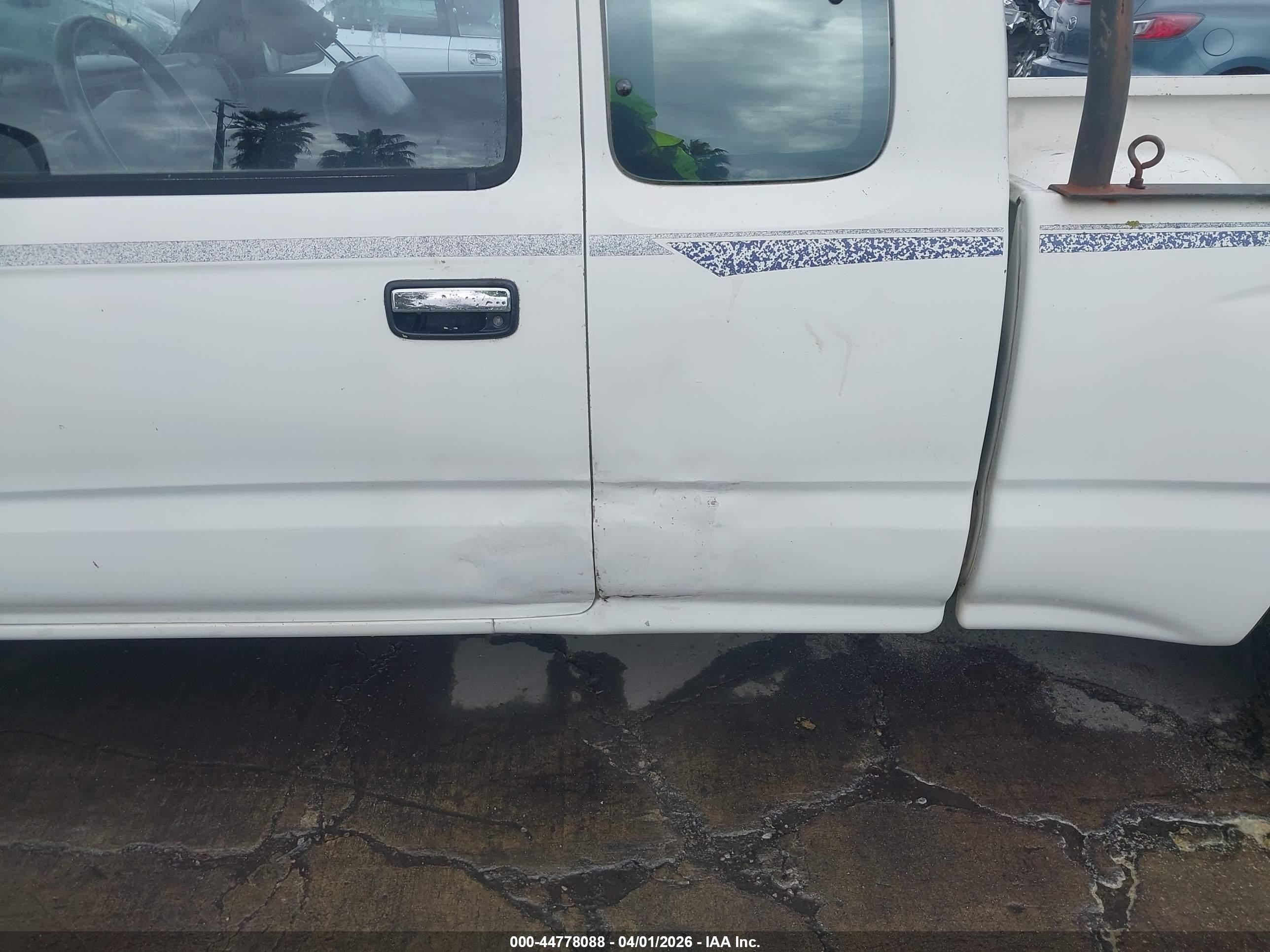 1995 Toyota Tacoma Xtracab White vin: 4TAUN53B1SZ042538