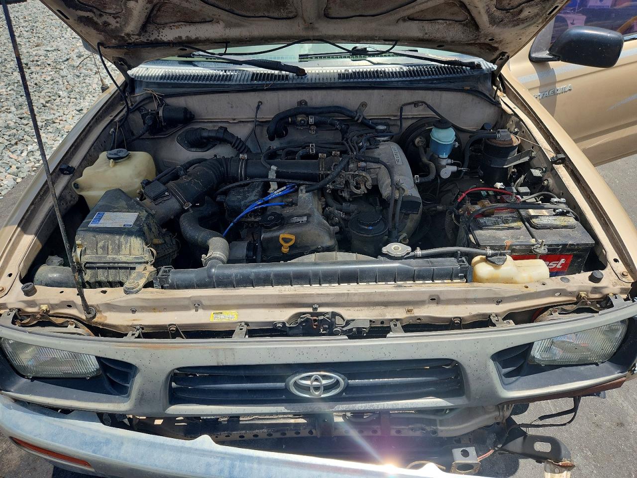 1995 Toyota Tacoma Xtracab Gold vin: 4TAUN53B3SZ060698